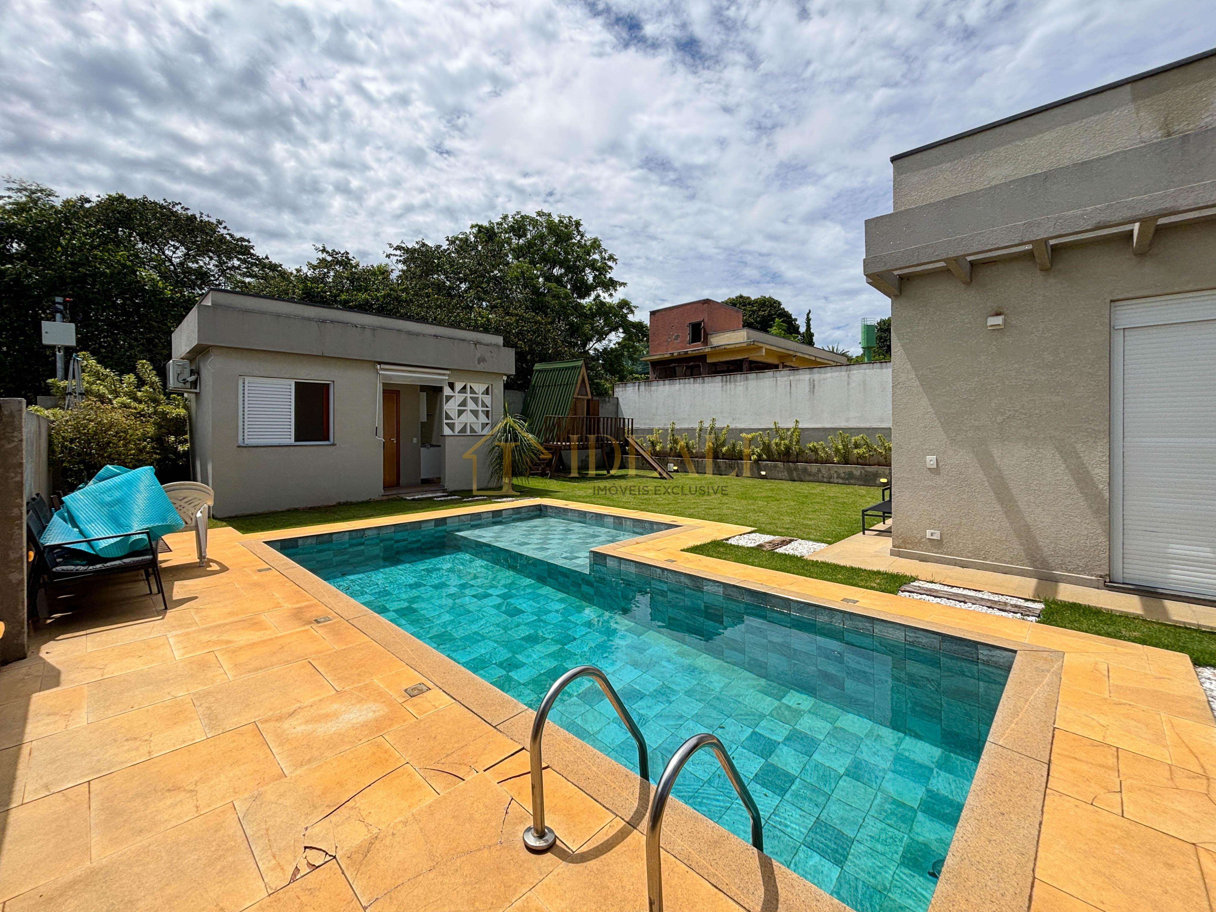 Casa totalmente t&eacute;rrea &agrave; venda mobiliada no condom&iacute;nio Shambala III, em Atibaia/SP!!  Atibaia - 