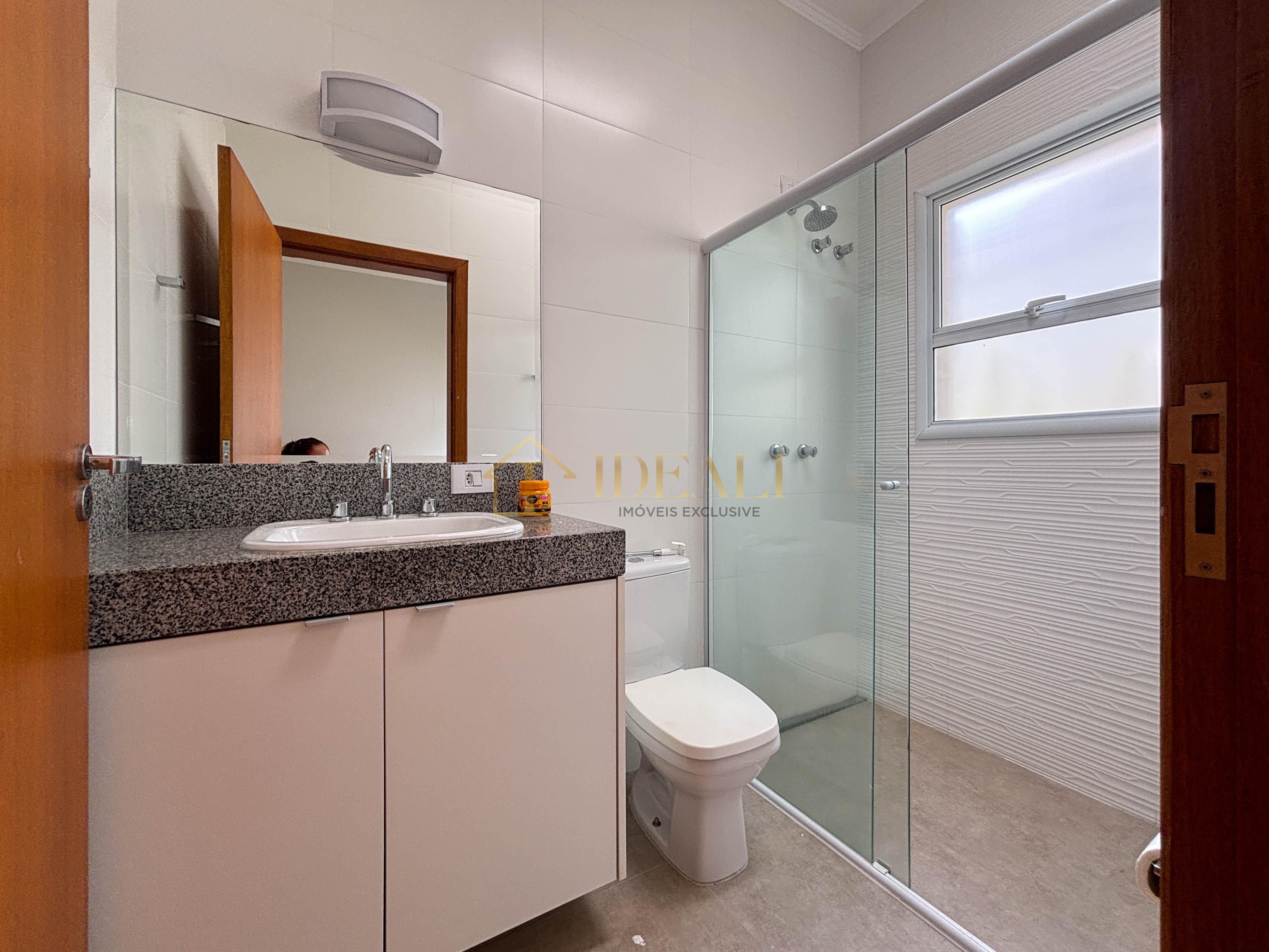 Casa totalmente t&eacute;rrea &agrave; venda mobiliada no condom&iacute;nio Shambala III, em Atibaia/SP!!  Atibaia - 