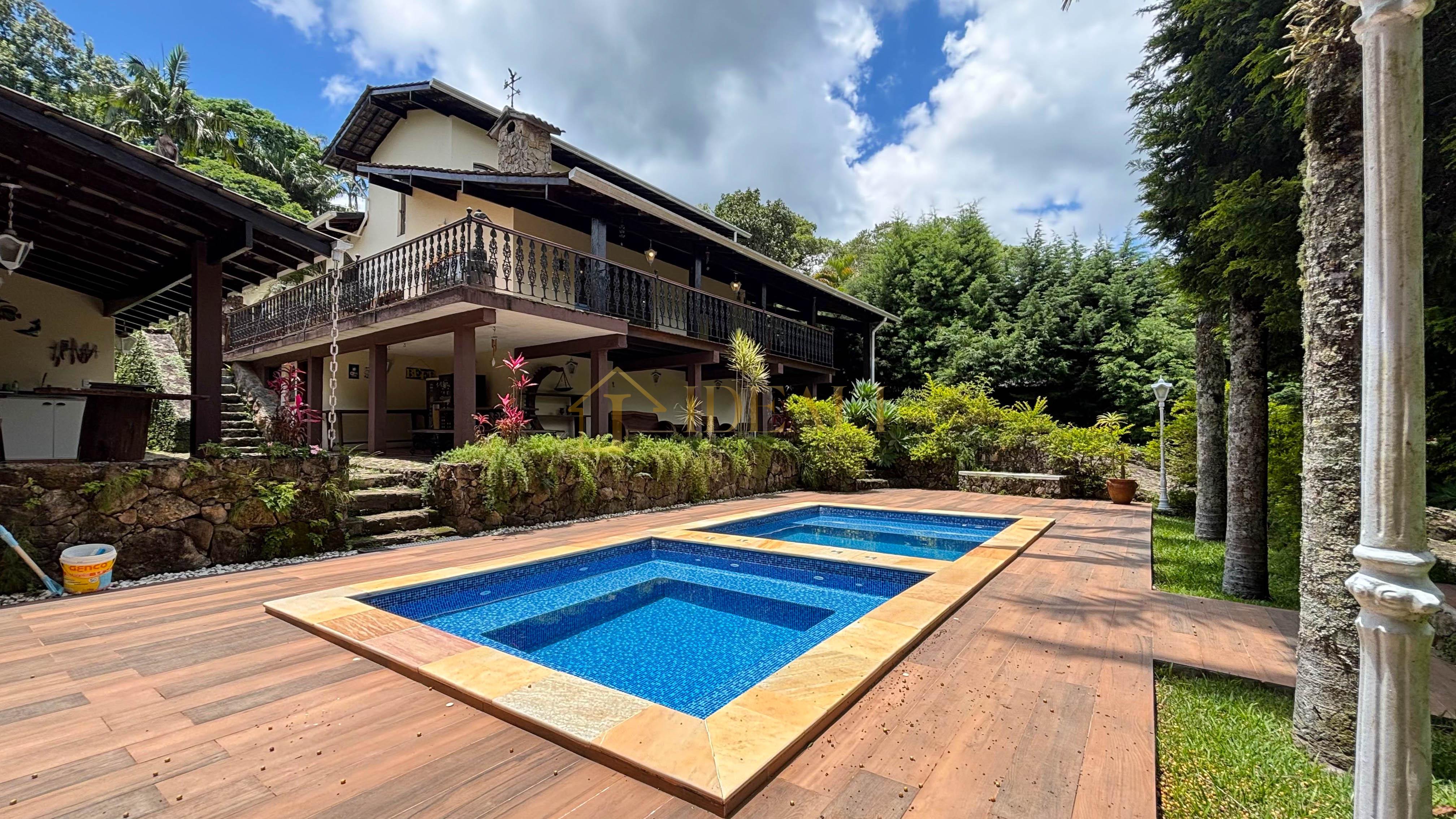 Casa estilo Ch&aacute;cara no clube da montanha em Atibaia/SP  Atibaia - 
