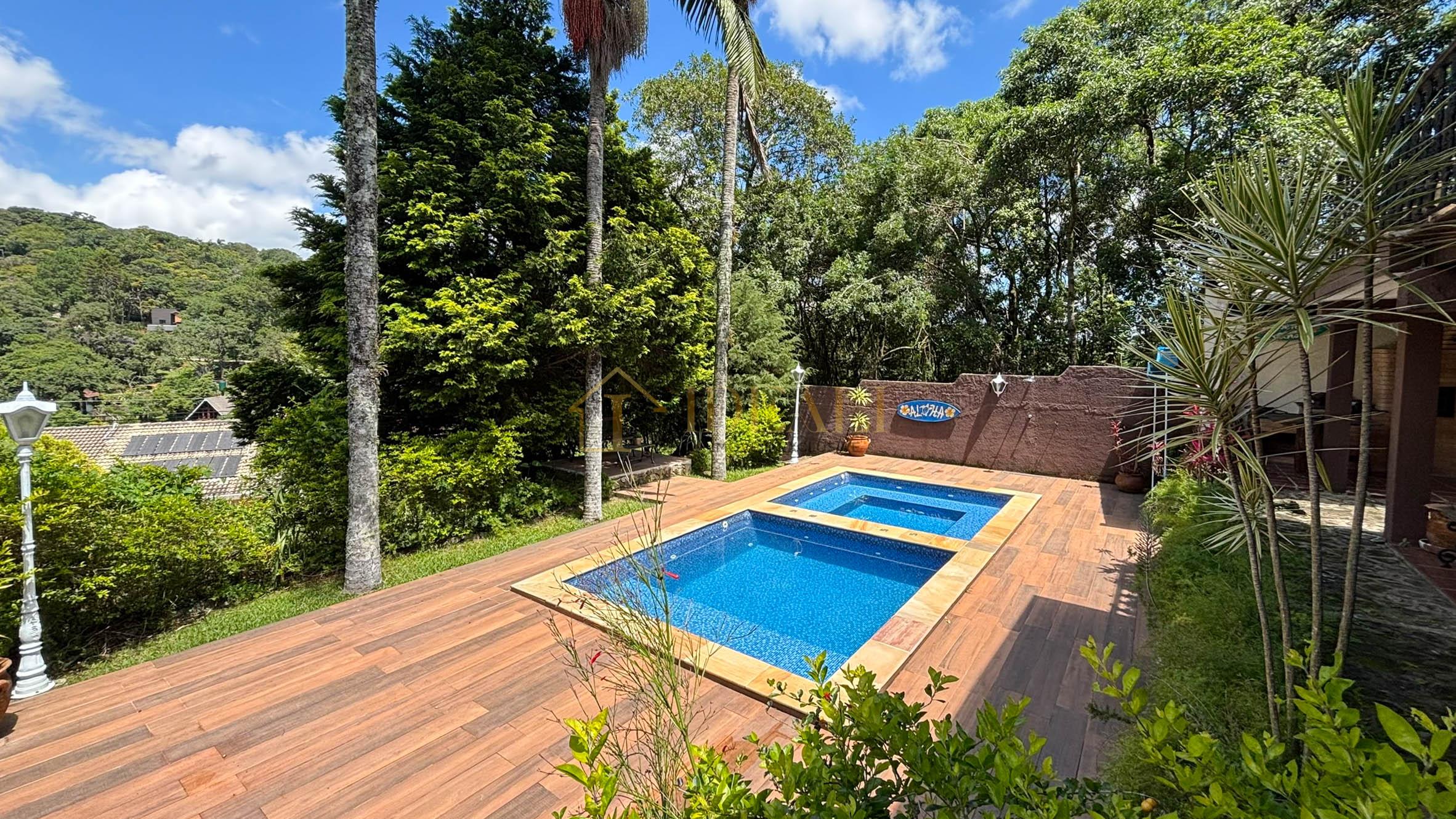 Casa estilo Ch&aacute;cara no clube da montanha em Atibaia/SP  Atibaia - 