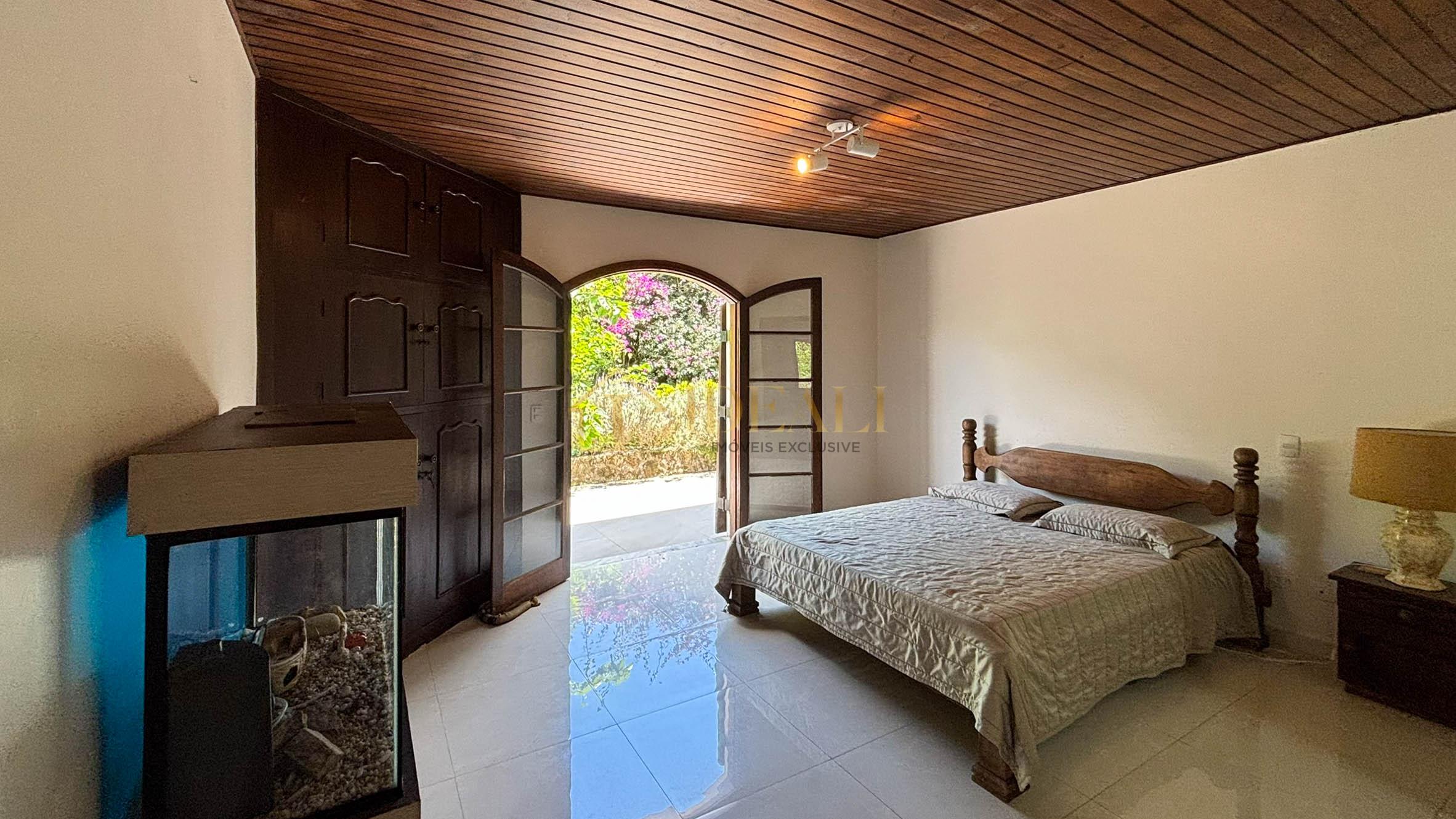 Casa estilo Ch&aacute;cara no clube da montanha em Atibaia/SP  Atibaia - 