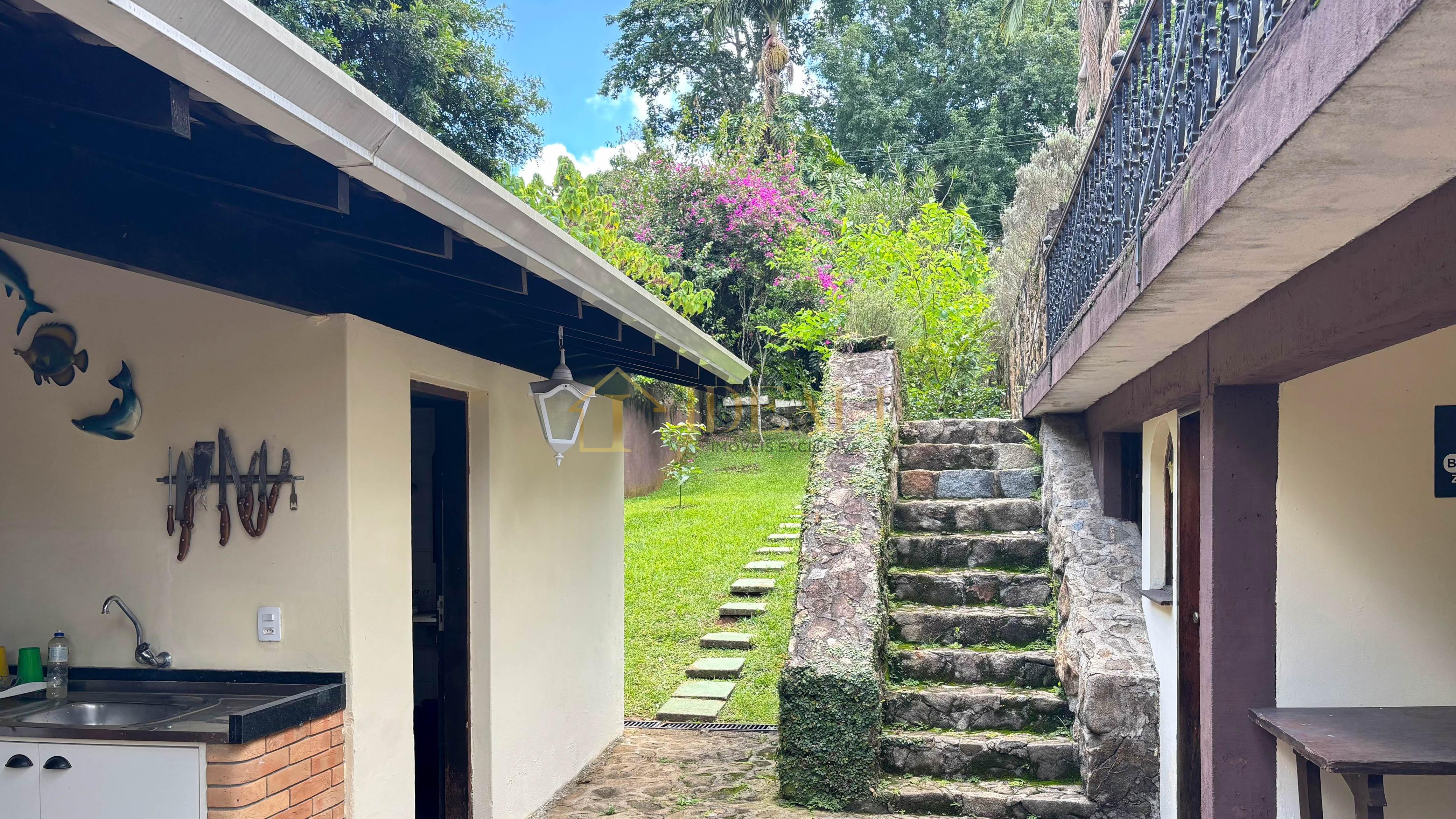 Casa estilo Ch&aacute;cara no clube da montanha em Atibaia/SP  Atibaia - 
