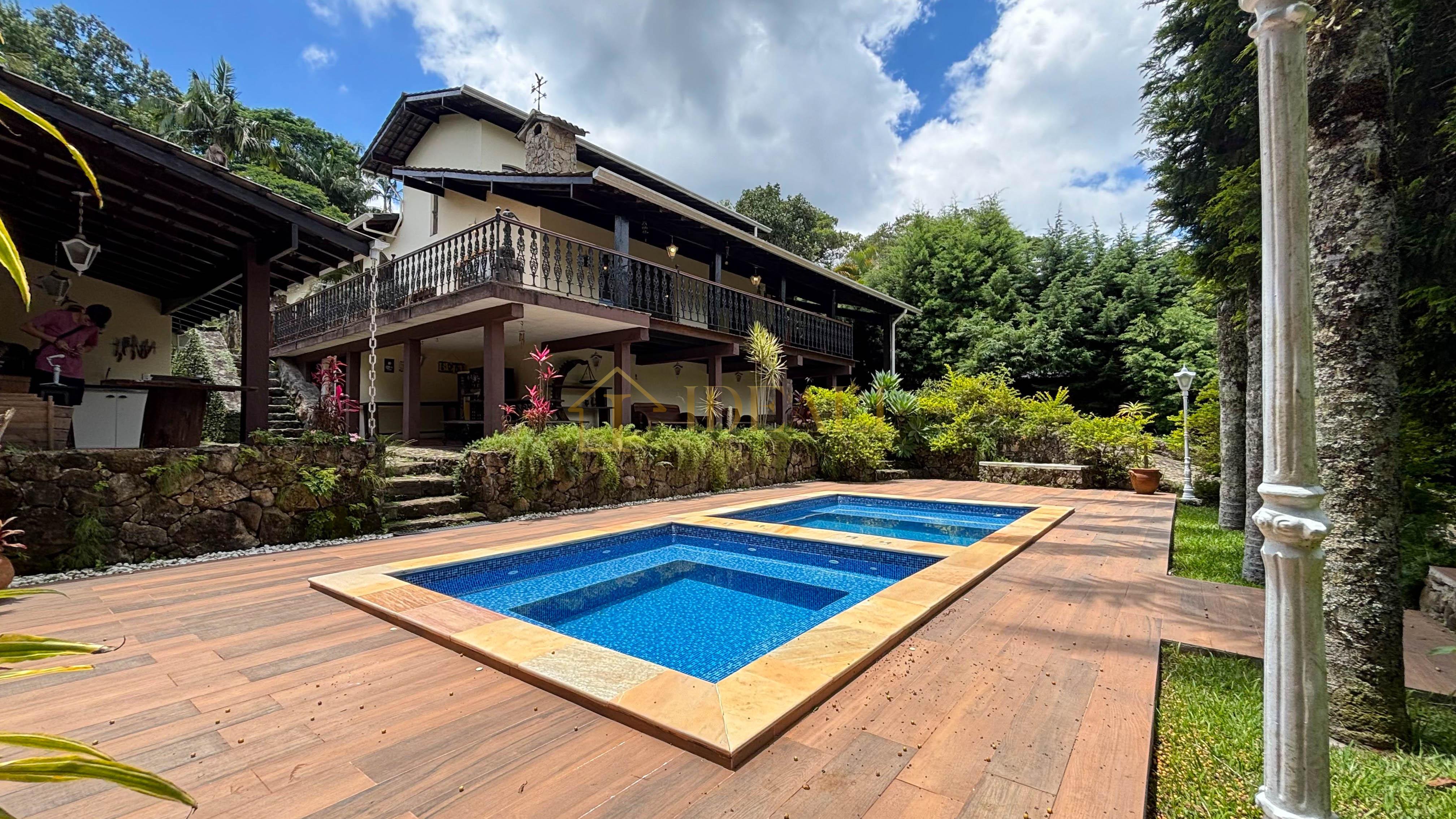 Casa estilo Ch&aacute;cara no clube da montanha em Atibaia/SP  Atibaia - 