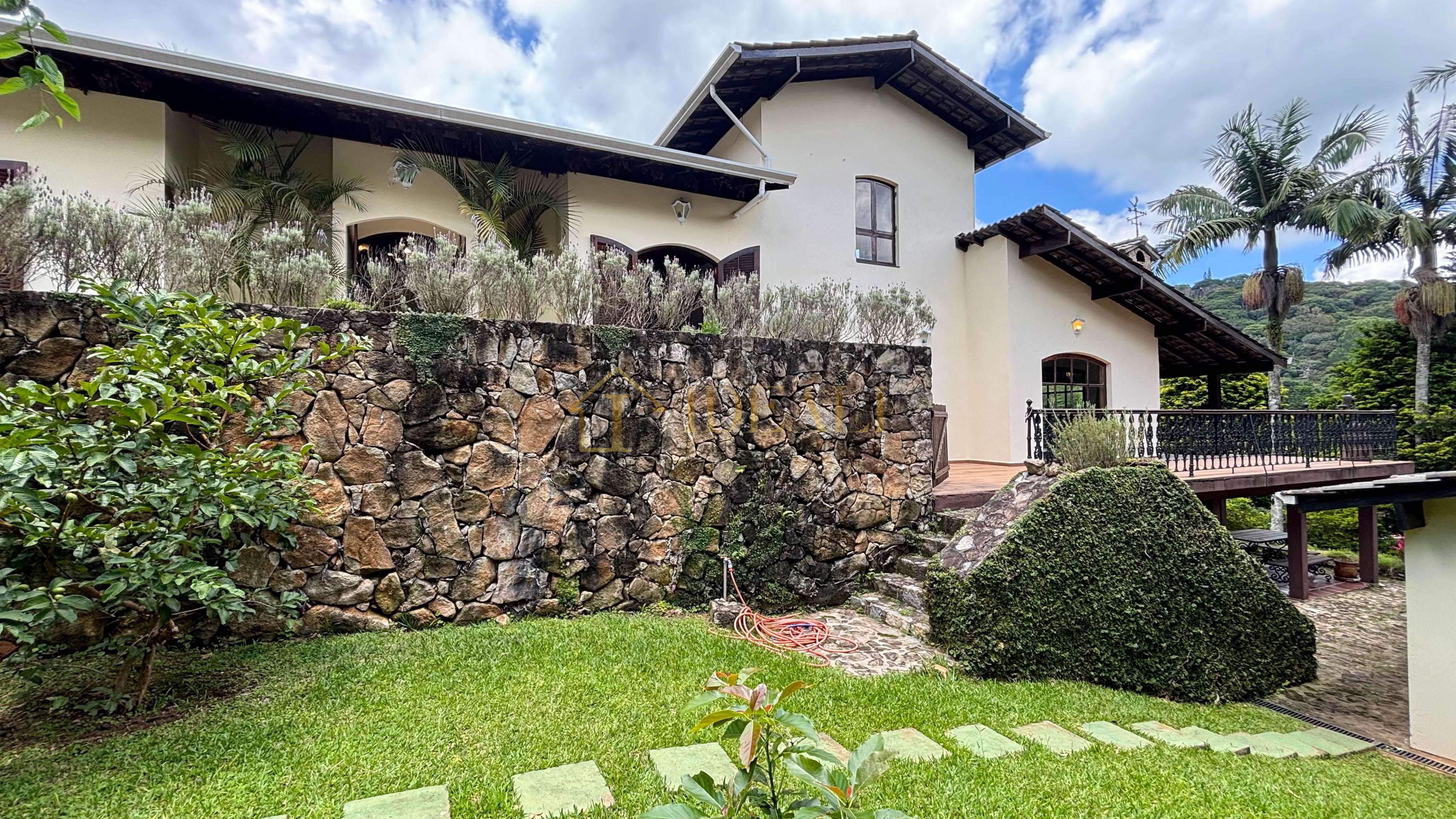 Casa estilo Ch&aacute;cara no clube da montanha em Atibaia/SP  Atibaia - 