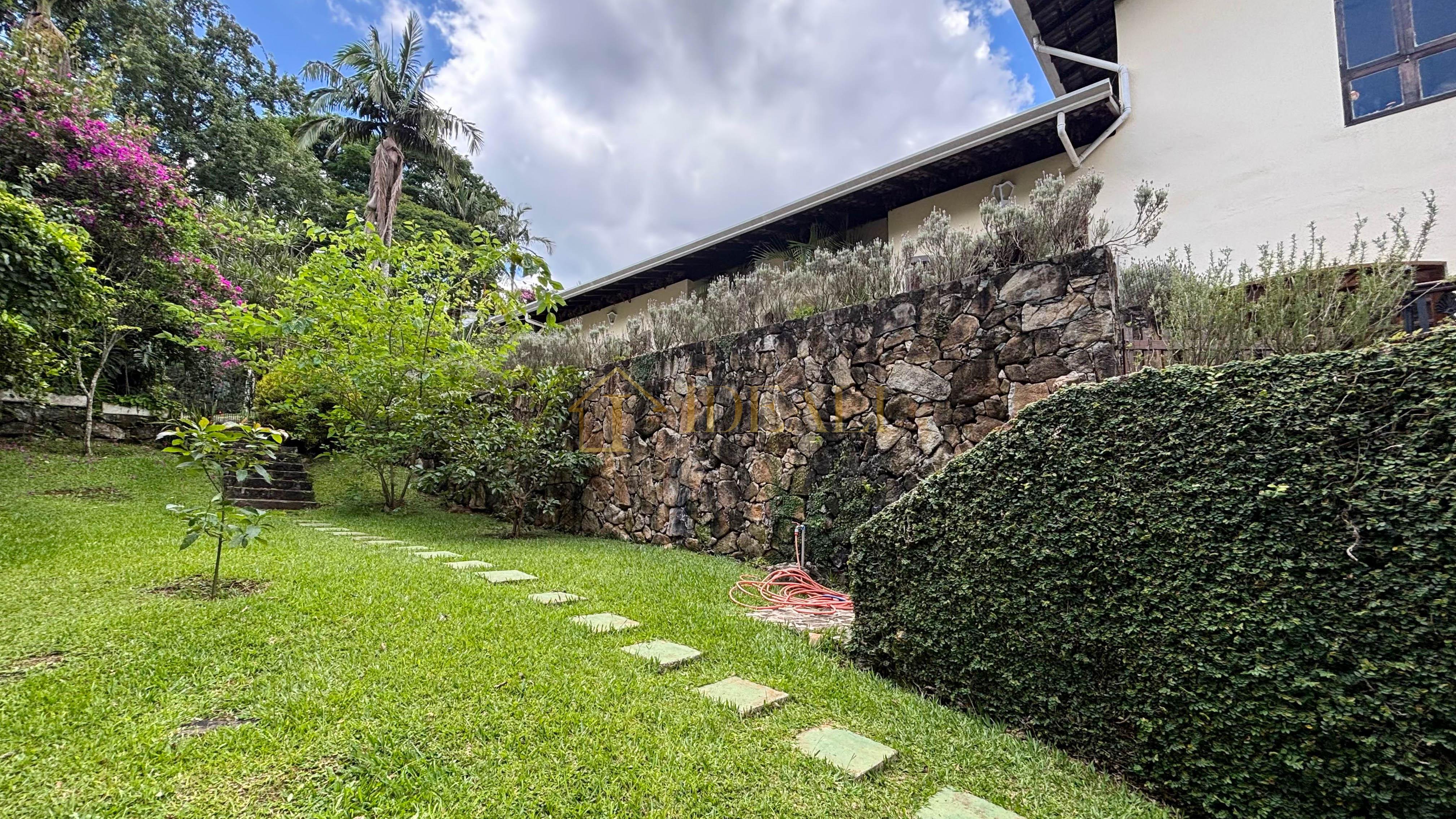 Casa estilo Ch&aacute;cara no clube da montanha em Atibaia/SP  Atibaia - 