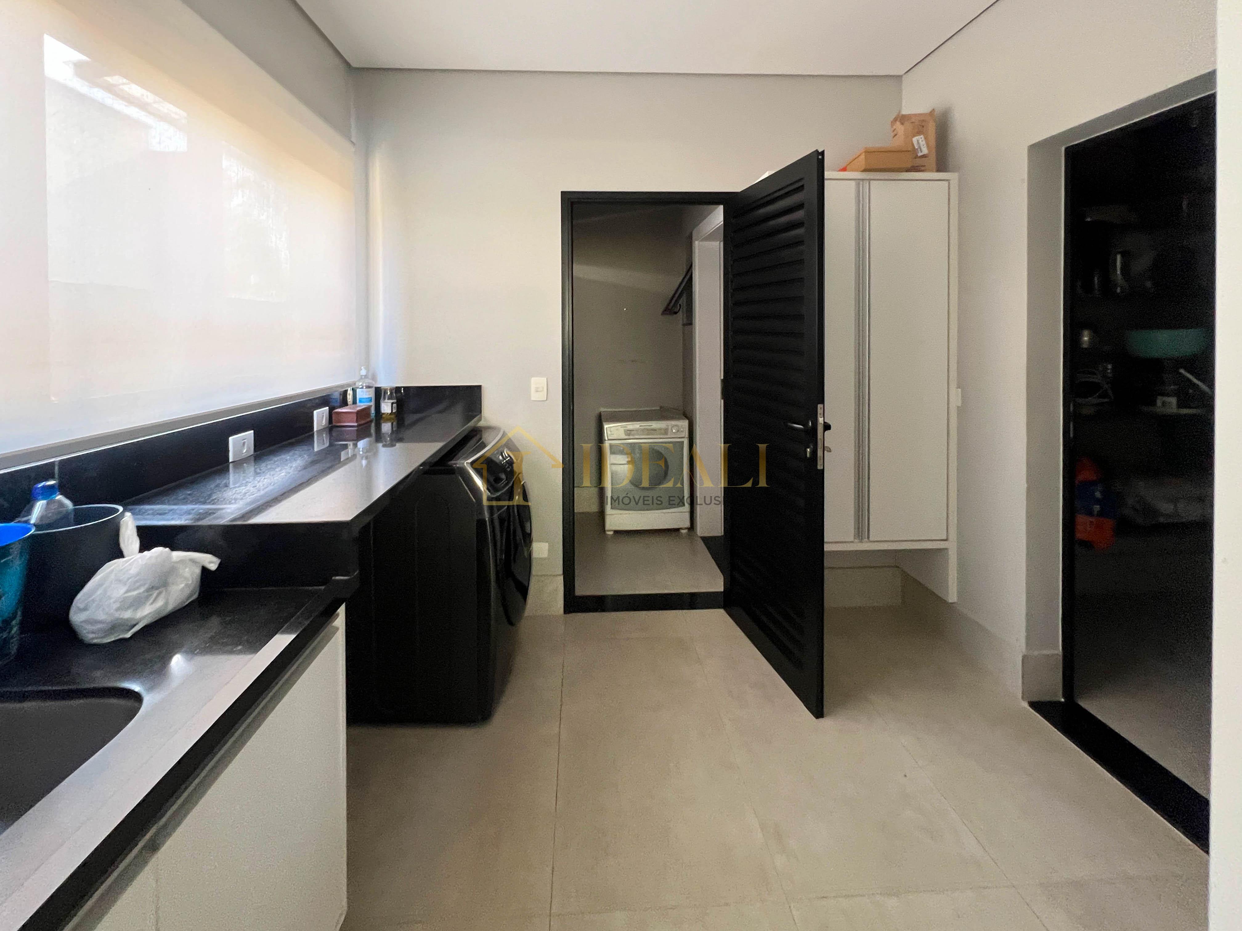 Sobrado a venda no condom&iacute;nio Shambala III, em Atibaia/SP  Atibaia - 