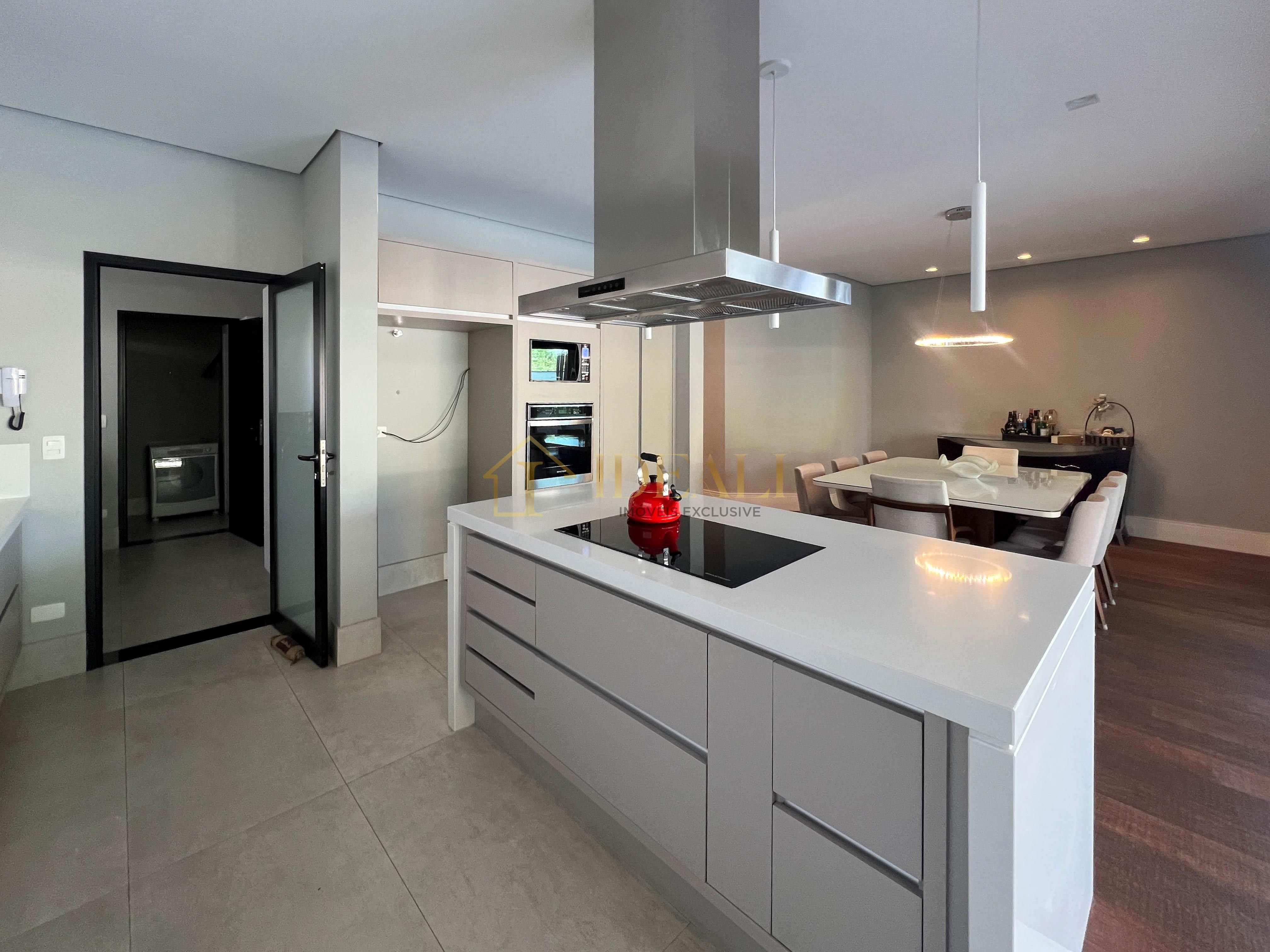 Sobrado a venda no condom&iacute;nio Shambala III, em Atibaia/SP  Atibaia - 