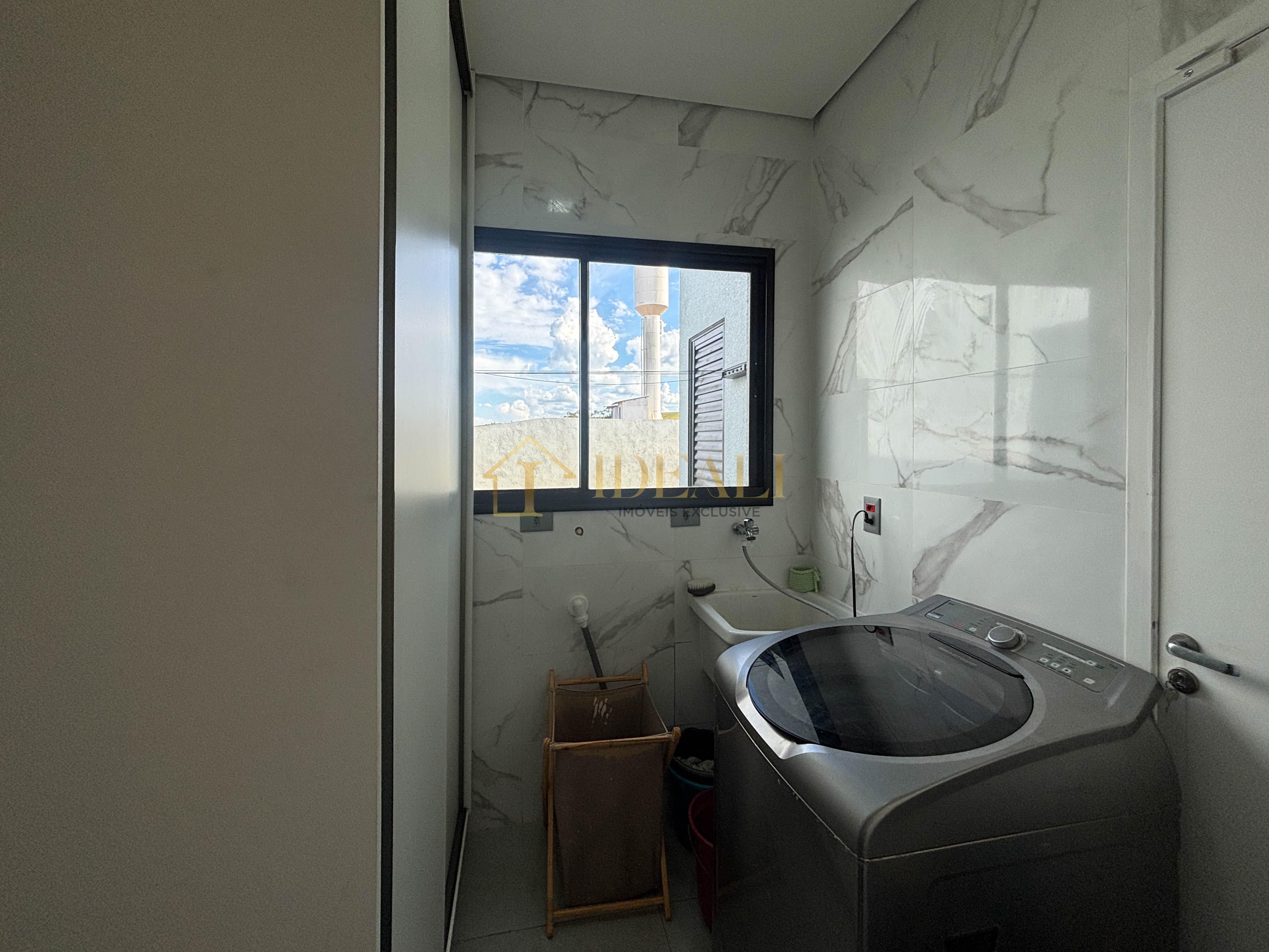 Casa totalmente t&eacute;rrea a venda no condom&iacute;nio Shambala 3 em Atibaia!  Atibaia - 