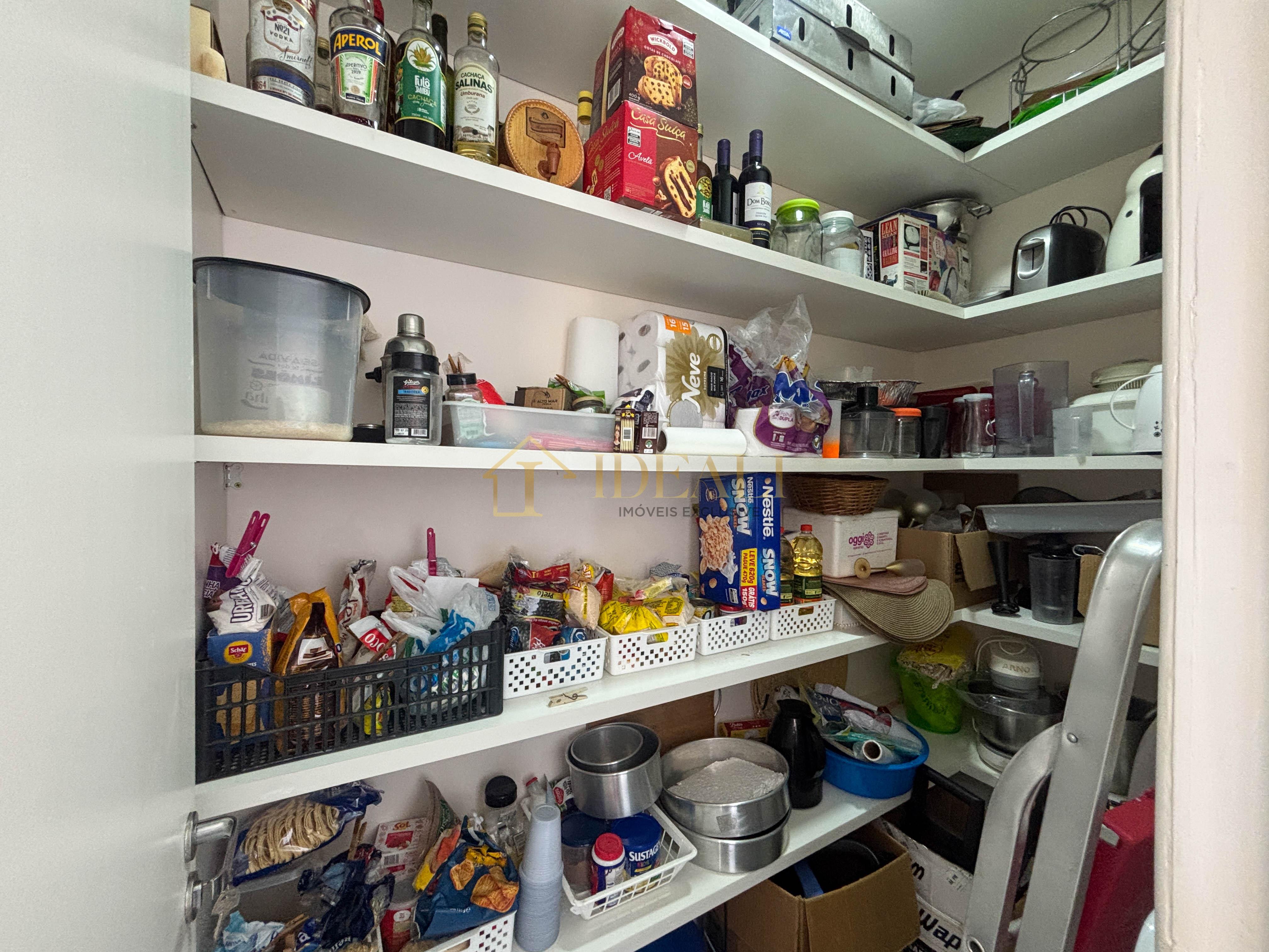 Casa totalmente t&eacute;rrea a venda no condom&iacute;nio Shambala 3 em Atibaia!  Atibaia - 