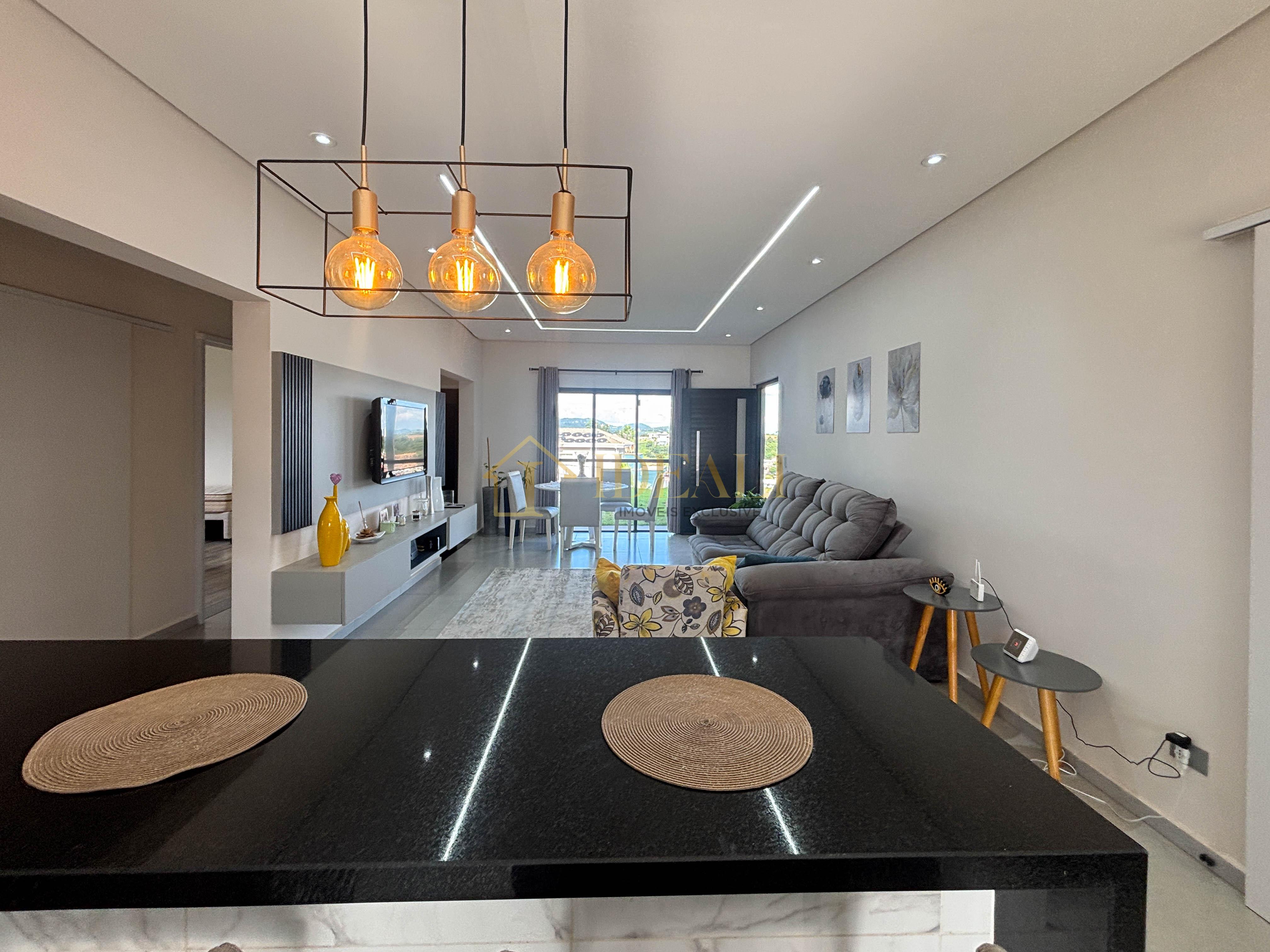 Casa totalmente t&eacute;rrea a venda no condom&iacute;nio Shambala 3 em Atibaia!  Atibaia - 