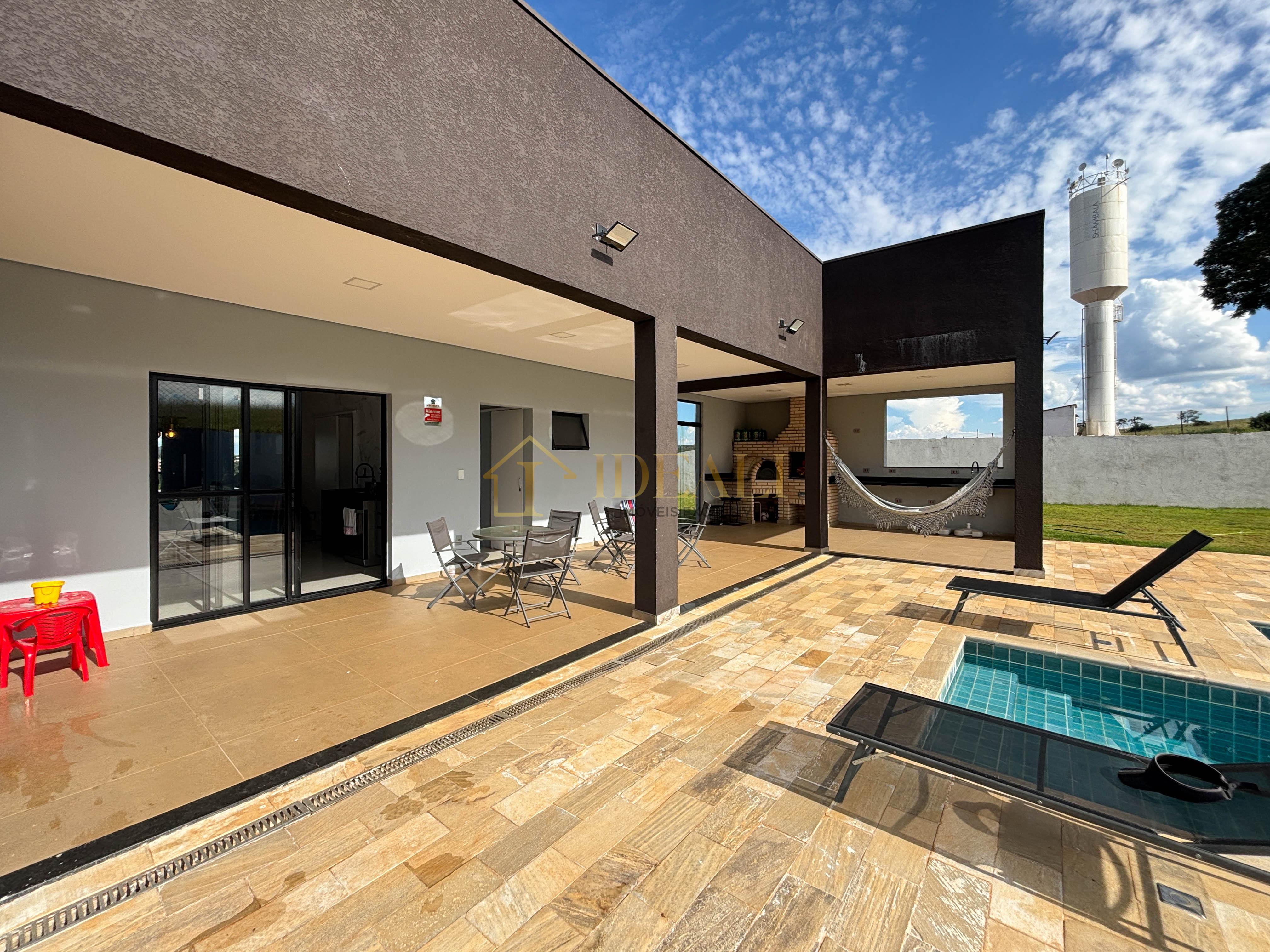 Casa totalmente t&eacute;rrea a venda no condom&iacute;nio Shambala 3 em Atibaia!  Atibaia - 