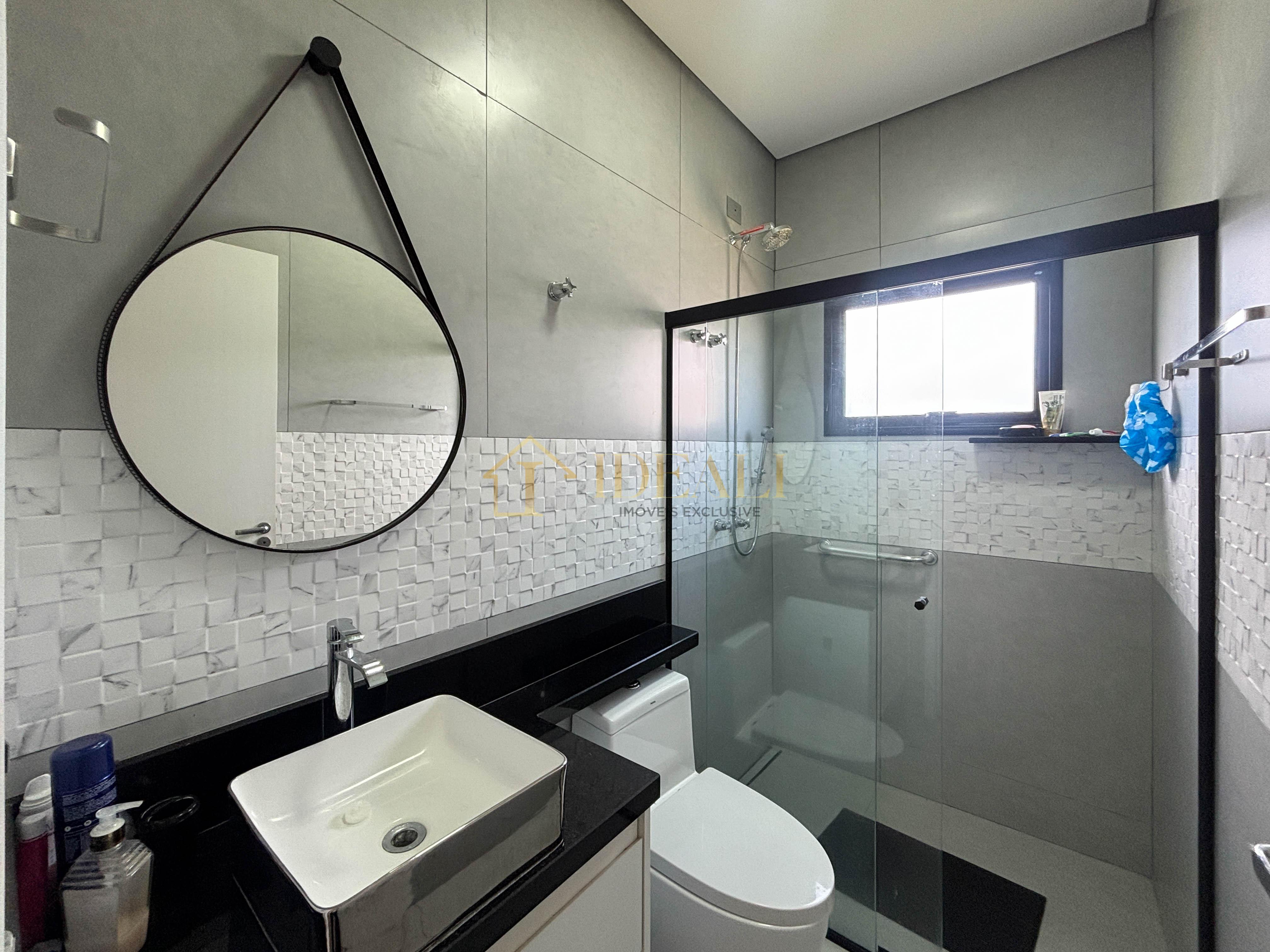 Casa totalmente t&eacute;rrea a venda no condom&iacute;nio Shambala 3 em Atibaia!  Atibaia - 