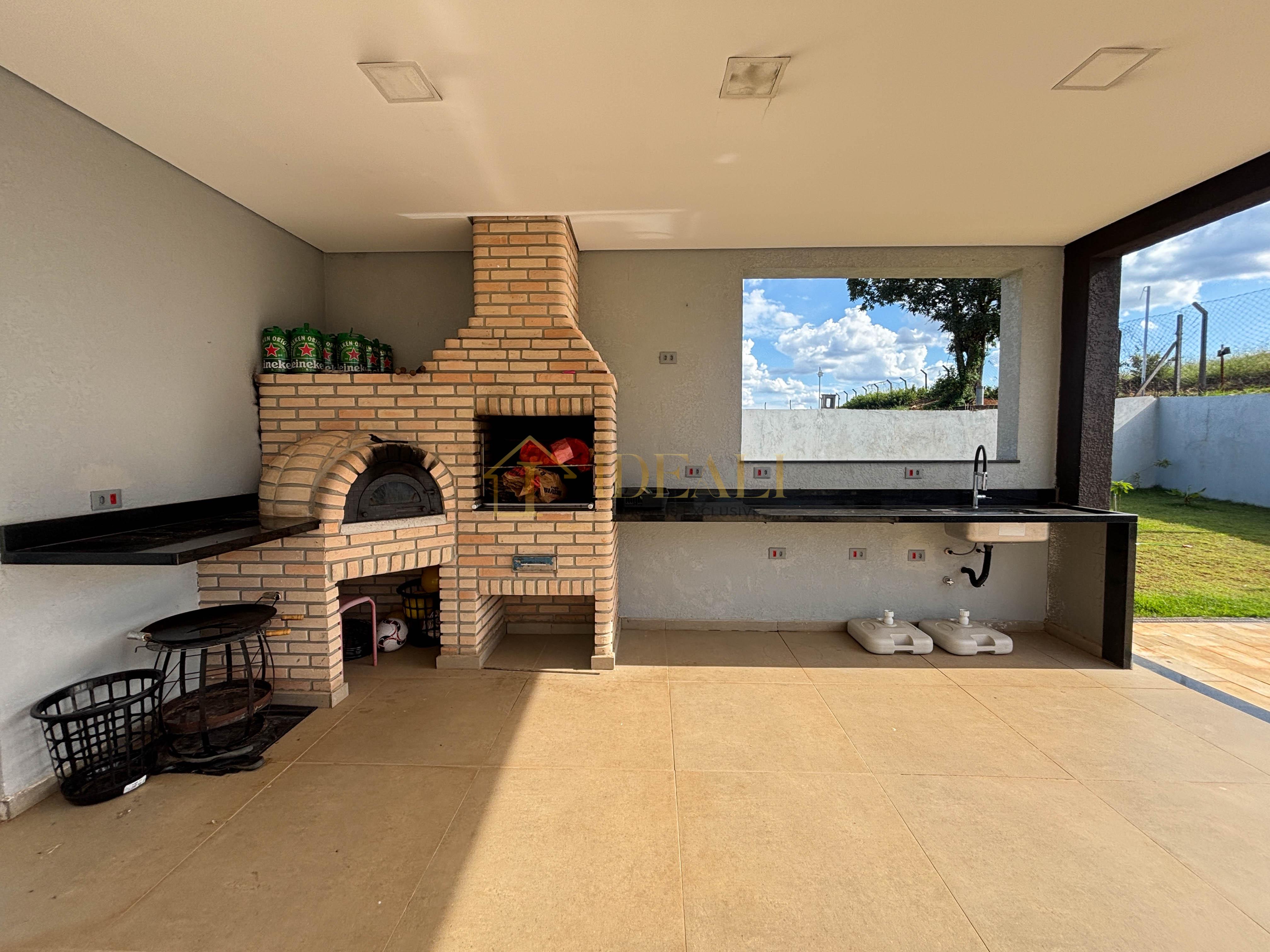 Casa totalmente t&eacute;rrea a venda no condom&iacute;nio Shambala 3 em Atibaia!  Atibaia - 