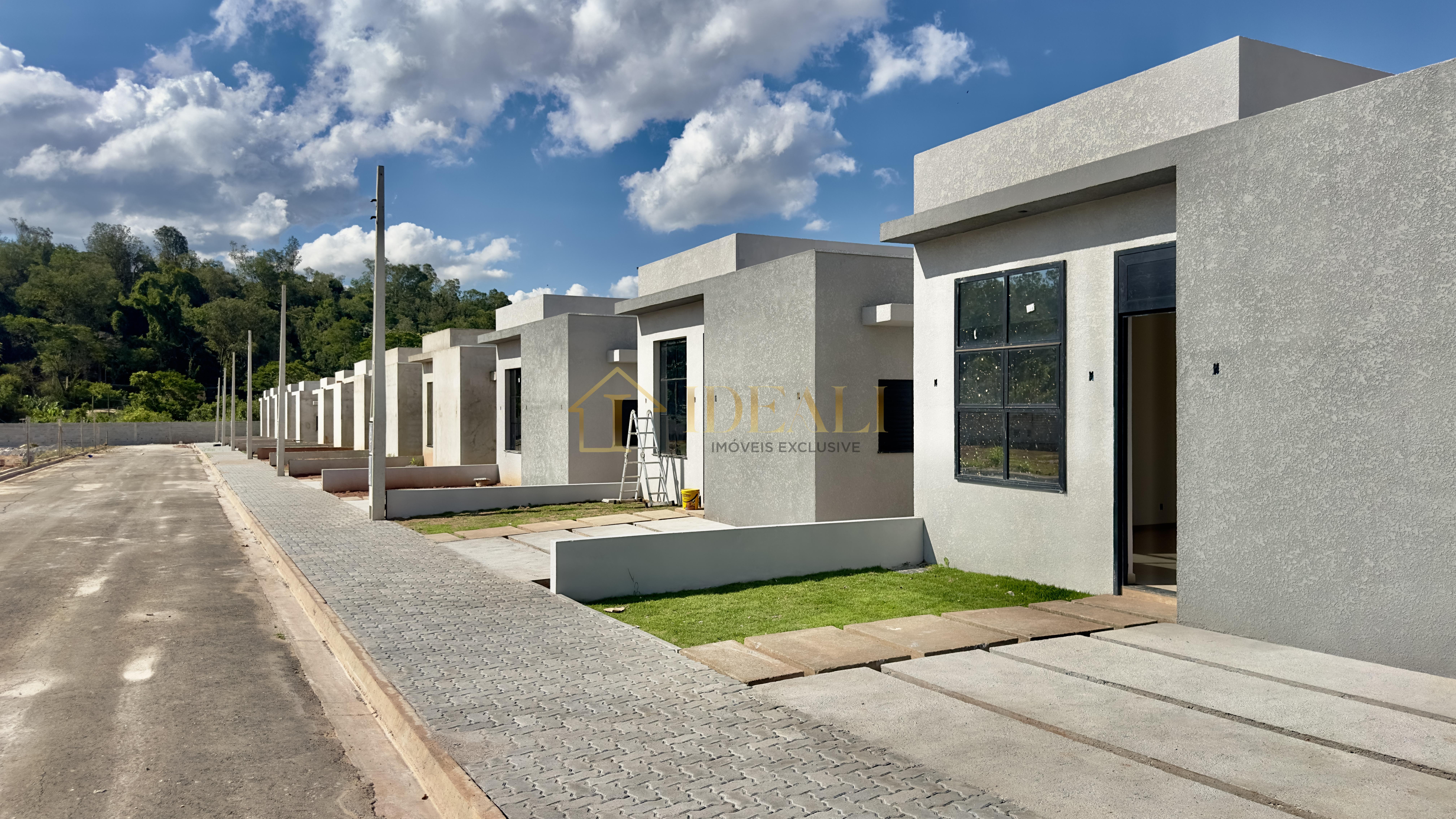 CASAS PRONTAS E TERREAS A VENDA EM ATIBAIA - SP ESTRADA PARAPANEMA  Atibaia - 