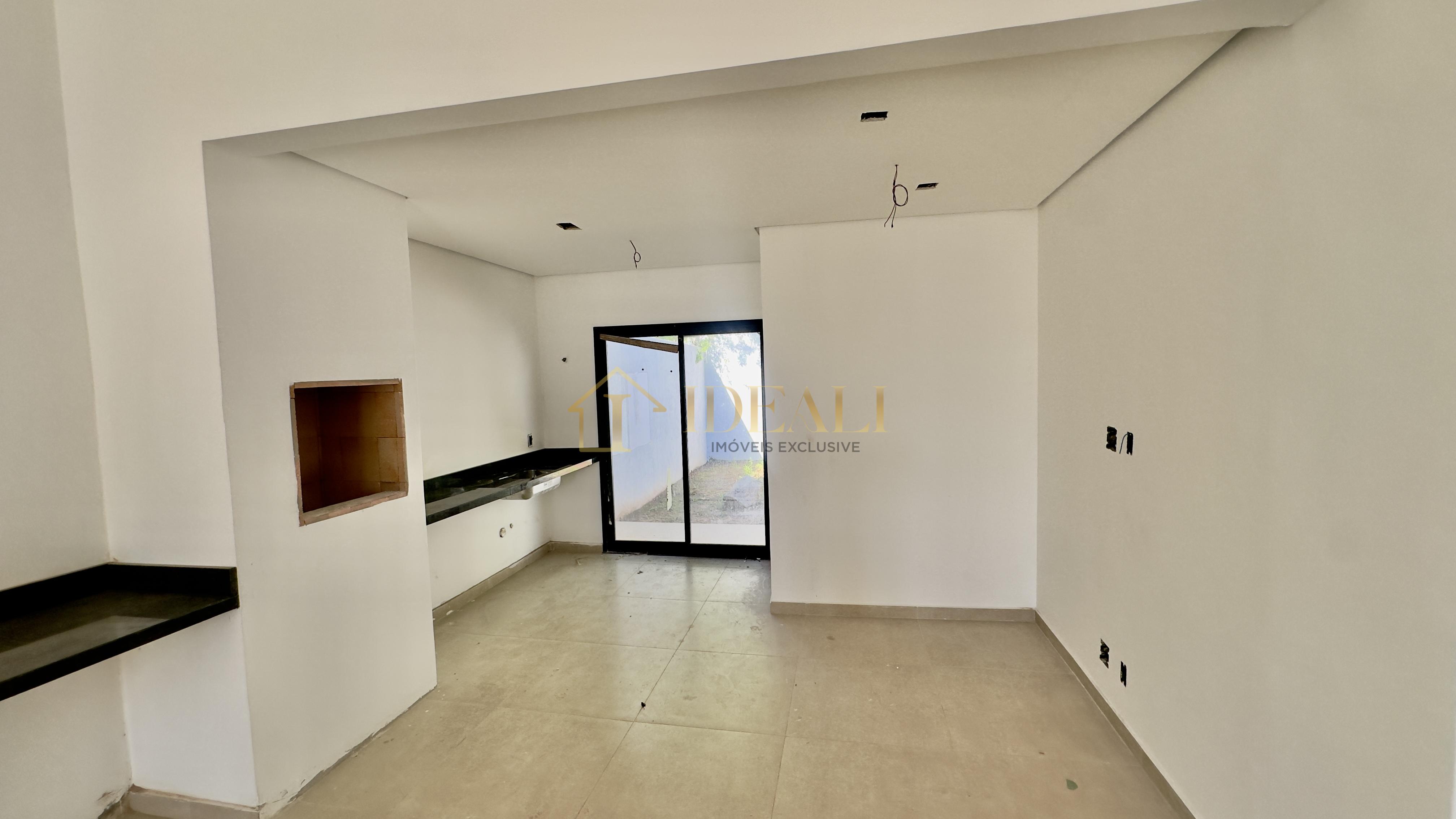 CASAS PRONTAS E TERREAS A VENDA EM ATIBAIA - SP ESTRADA PARAPANEMA  Atibaia - 