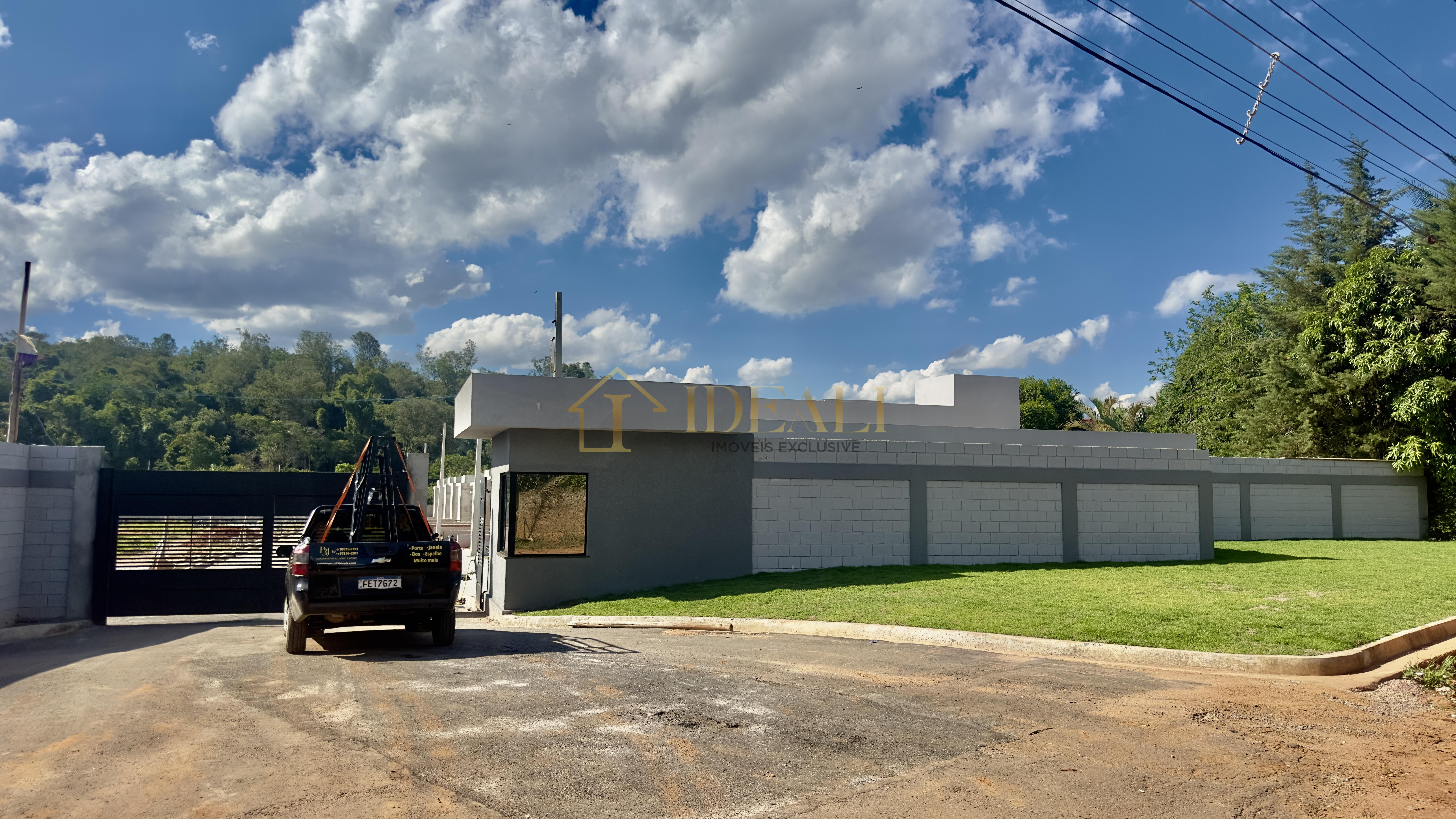 CASAS PRONTAS E TERREAS A VENDA EM ATIBAIA - SP ESTRADA PARAPANEMA  Atibaia - 