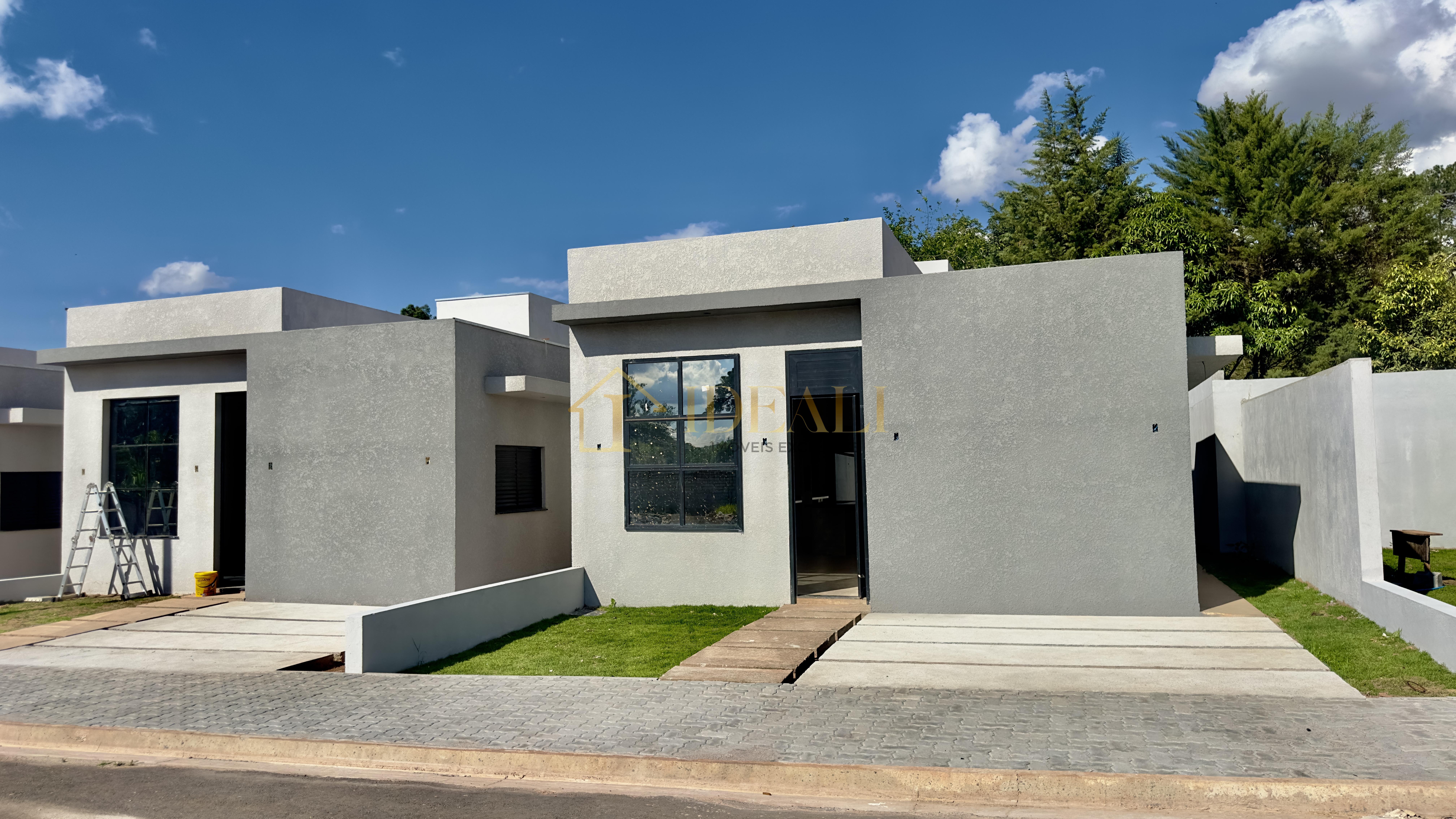 CASAS PRONTAS E TERREAS A VENDA EM ATIBAIA - SP ESTRADA PARAPANEMA  Atibaia - 