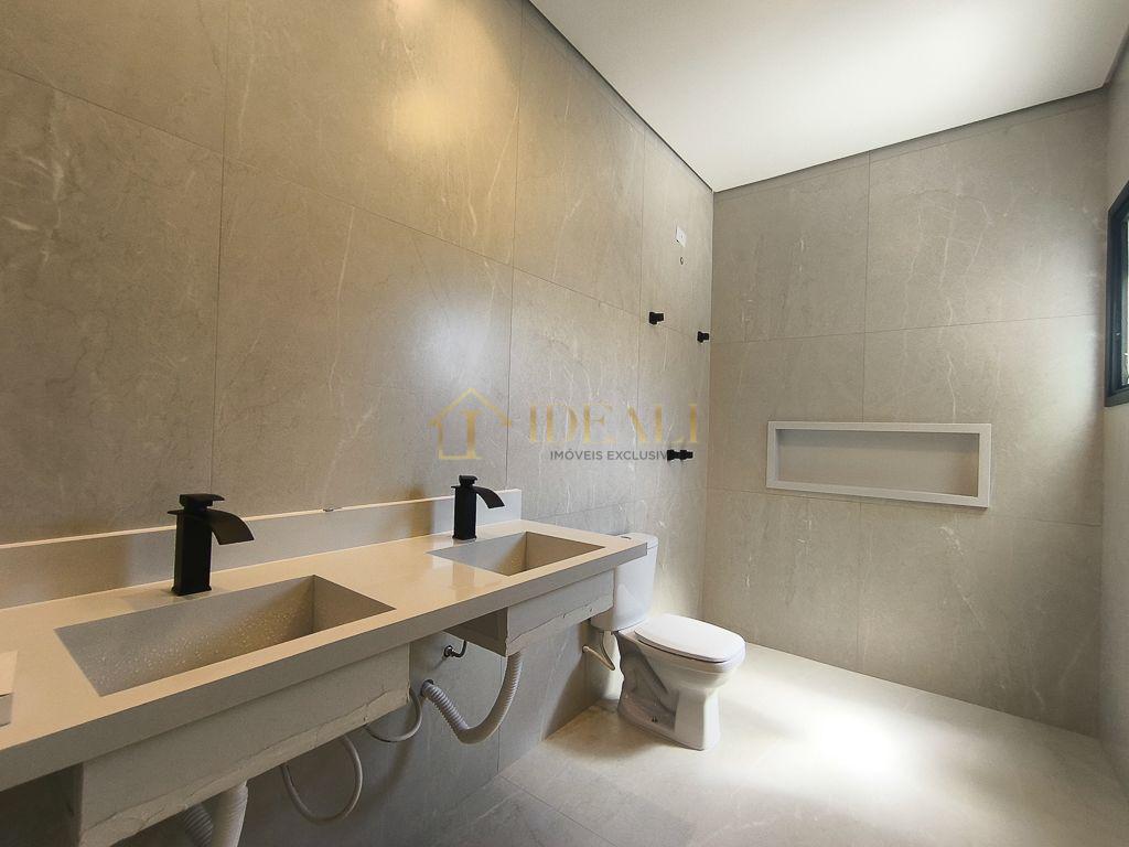 CASA EM CONDOMINIO FECHADO DE ALTO PADR&Atilde;O EM ATIBAIA RUA TILAPIA Atibaia - 