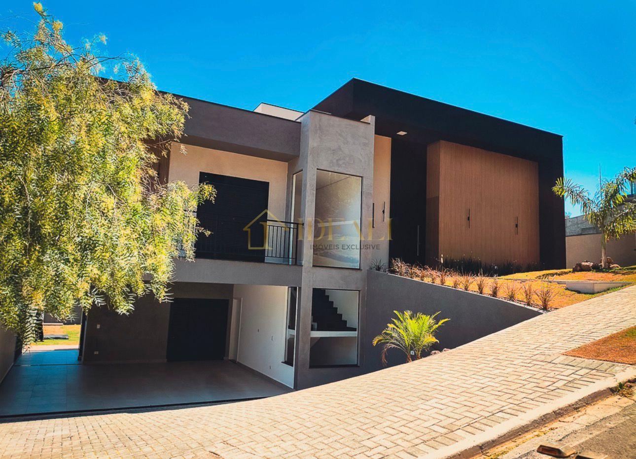 CASA EM CONDOMINIO FECHADO DE ALTO PADR&Atilde;O EM ATIBAIA RUA TILAPIA Atibaia - 