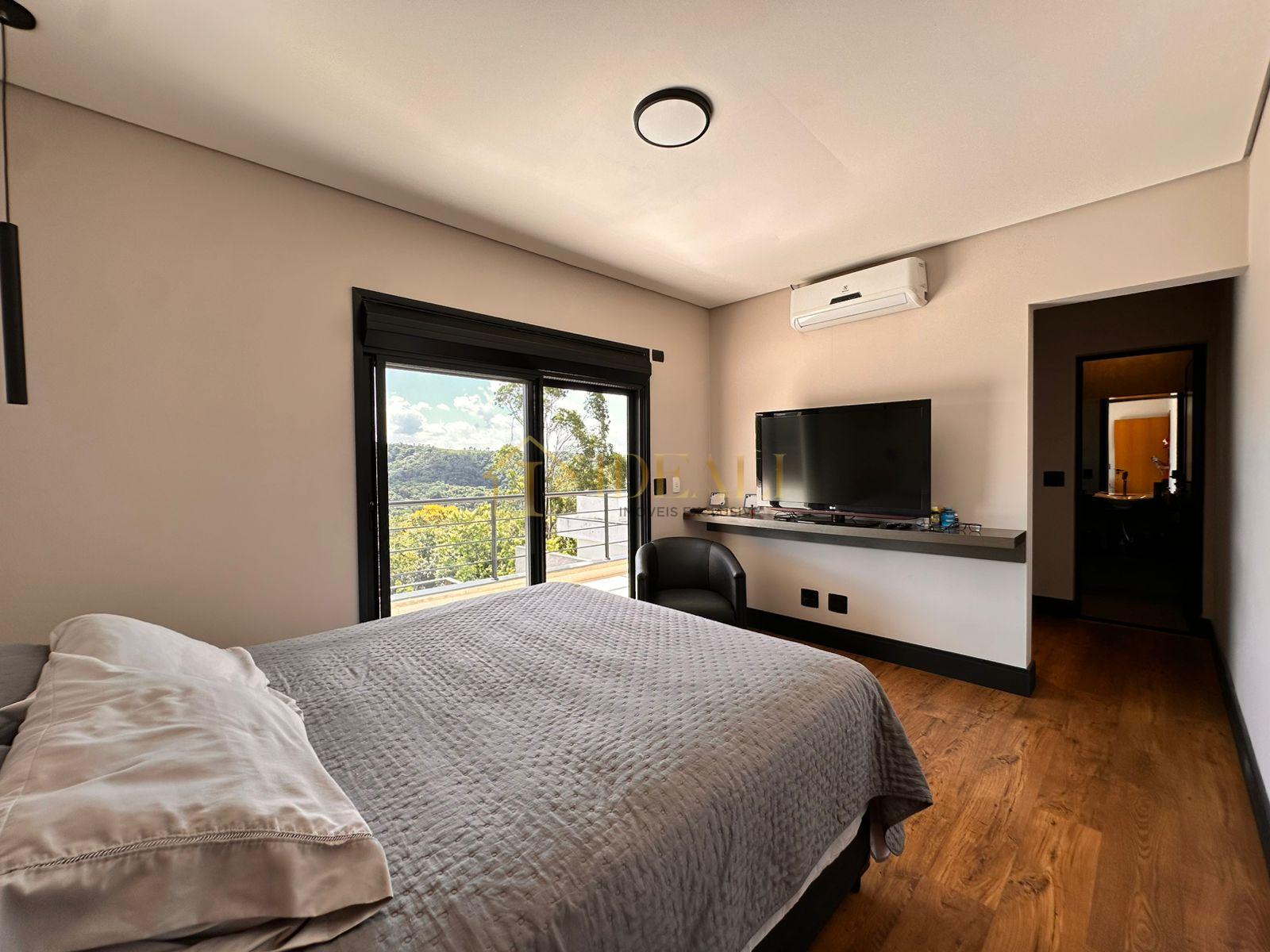 CASA DE ALTO PADR&Atilde;O EM CONDOMINIO FECHADO DE MAIRIPOR&Atilde; rua dos narcisios  Mairiporã - 