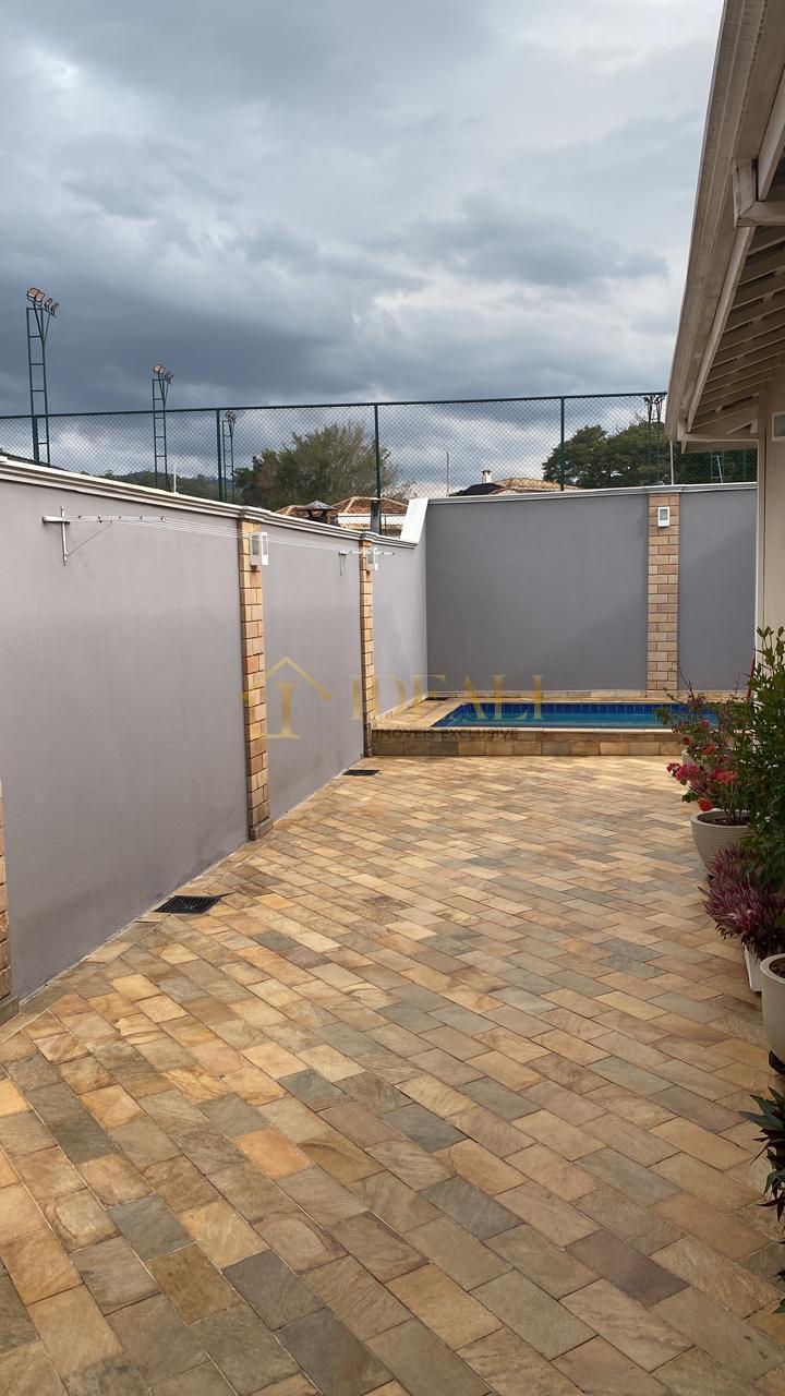 Impec&aacute;vel casa t&eacute;rrea em condom&iacute;nio, perto de tudo e da Lucas, vista p/ Pedra Grande  Atibaia - 