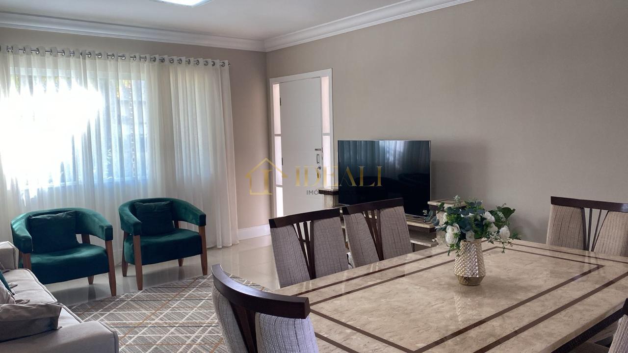 Impec&aacute;vel casa t&eacute;rrea em condom&iacute;nio, perto de tudo e da Lucas, vista p/ Pedra Grande  Atibaia - 