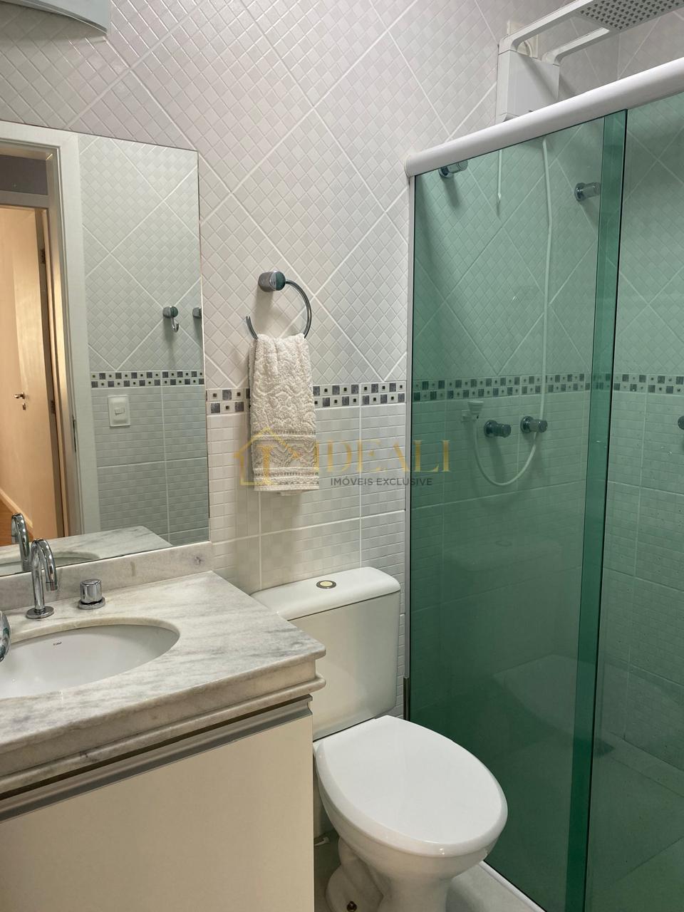 Impec&aacute;vel casa t&eacute;rrea em condom&iacute;nio, perto de tudo e da Lucas, vista p/ Pedra Grande  Atibaia - 