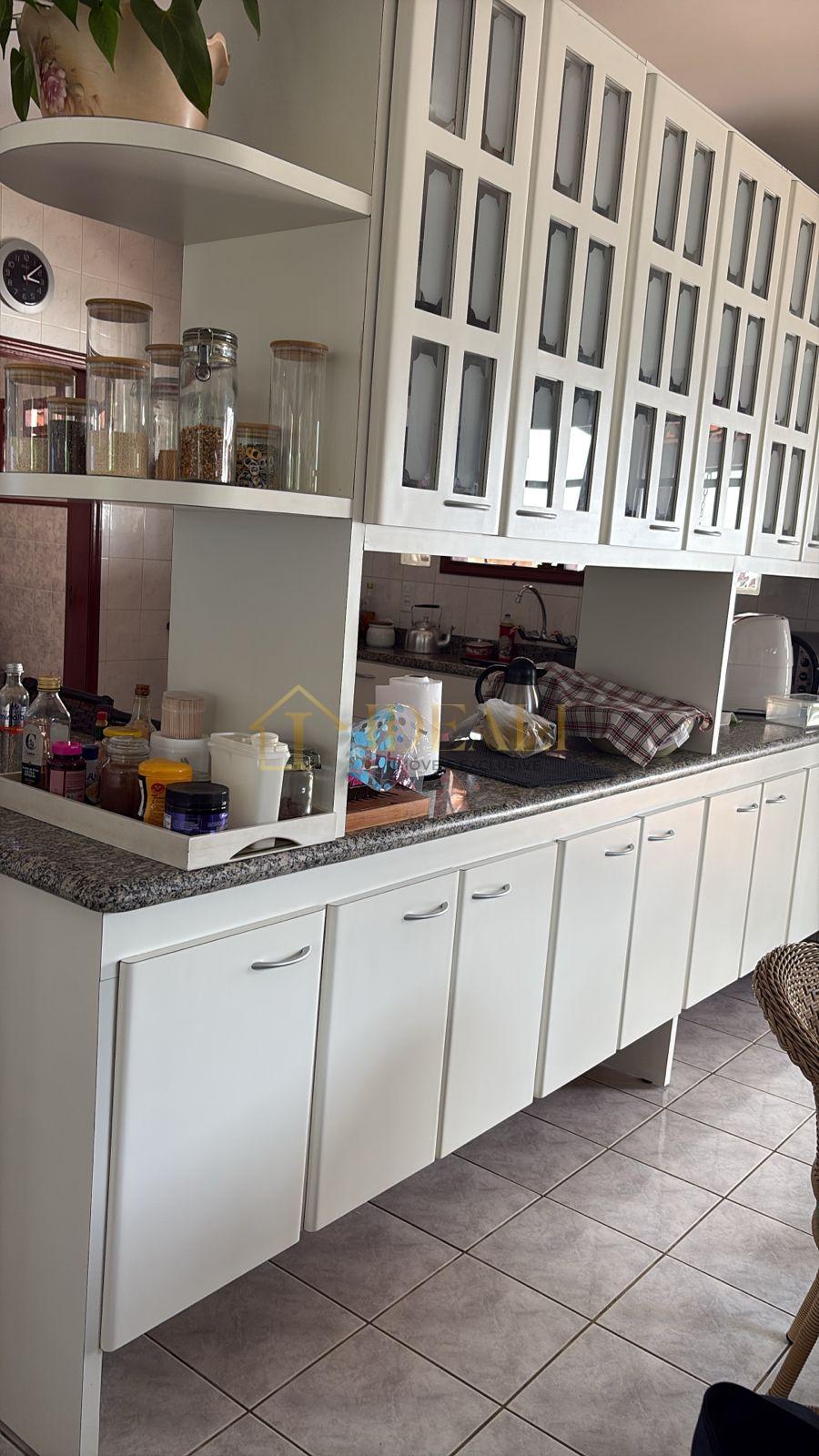 Linda casa em condom&iacute;nio fechado, no centro da cidade de Mairipor&atilde;, perto de tudo  Mairiporã - 