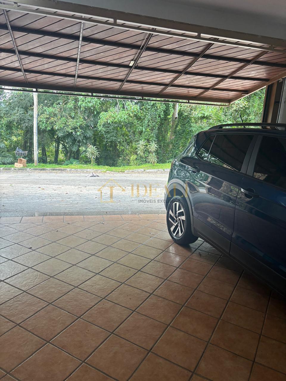 Linda casa em condom&iacute;nio fechado, no centro da cidade de Mairipor&atilde;, perto de tudo  Mairiporã - 