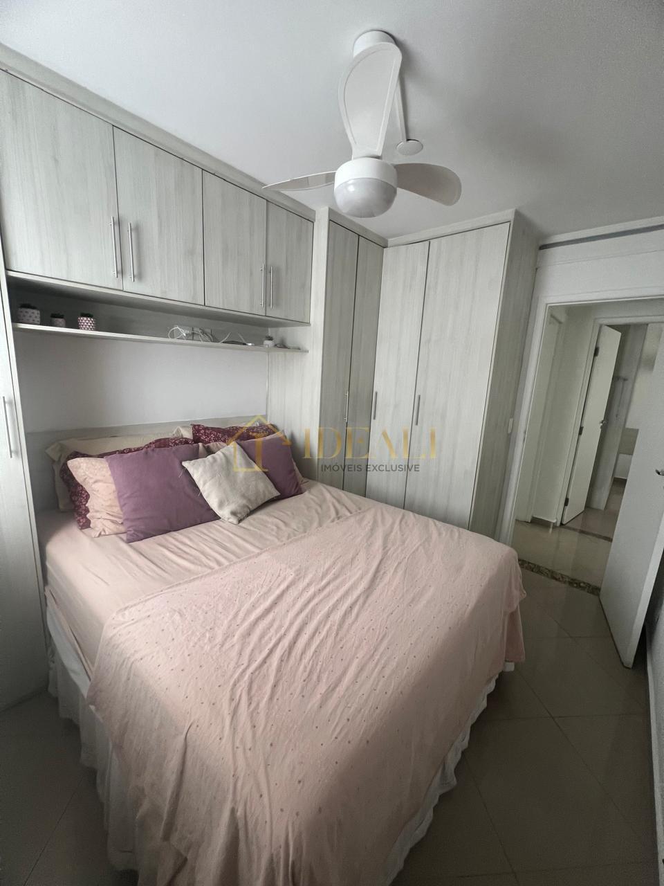 Casa ampla e arejada em bairro nobre, rua s/ sa&iacute;da, perto da Lucas, estuda permuta parcial  Atibaia - 