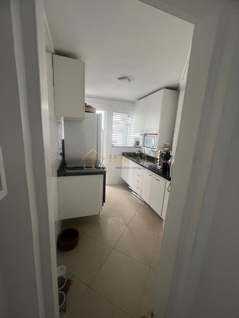 Casa ampla e arejada em bairro nobre, rua s/ sa&iacute;da, perto da Lucas, estuda permuta parcial  Atibaia - 