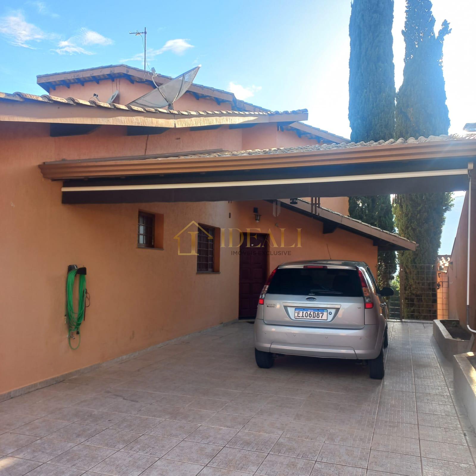 Casa ampla e arejada em bairro nobre, rua s/ sa&iacute;da, perto da Lucas, estuda permuta parcial  Atibaia - 