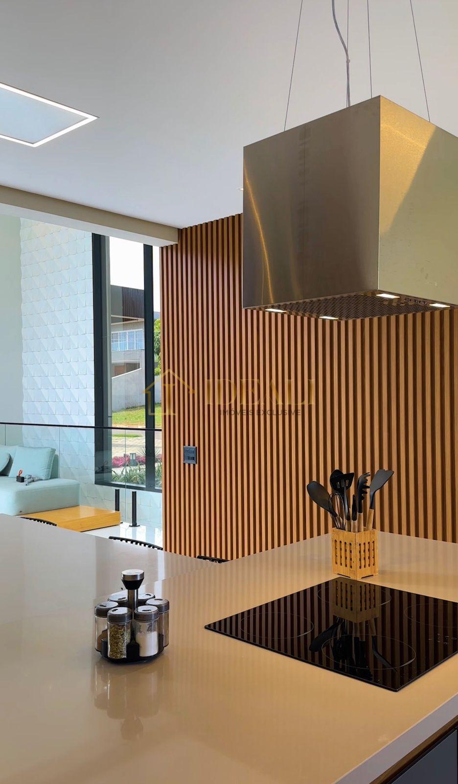 CASA EM CONDOMINIO FECHADO DE LUXO EM ATIBAIA  Atibaia - 