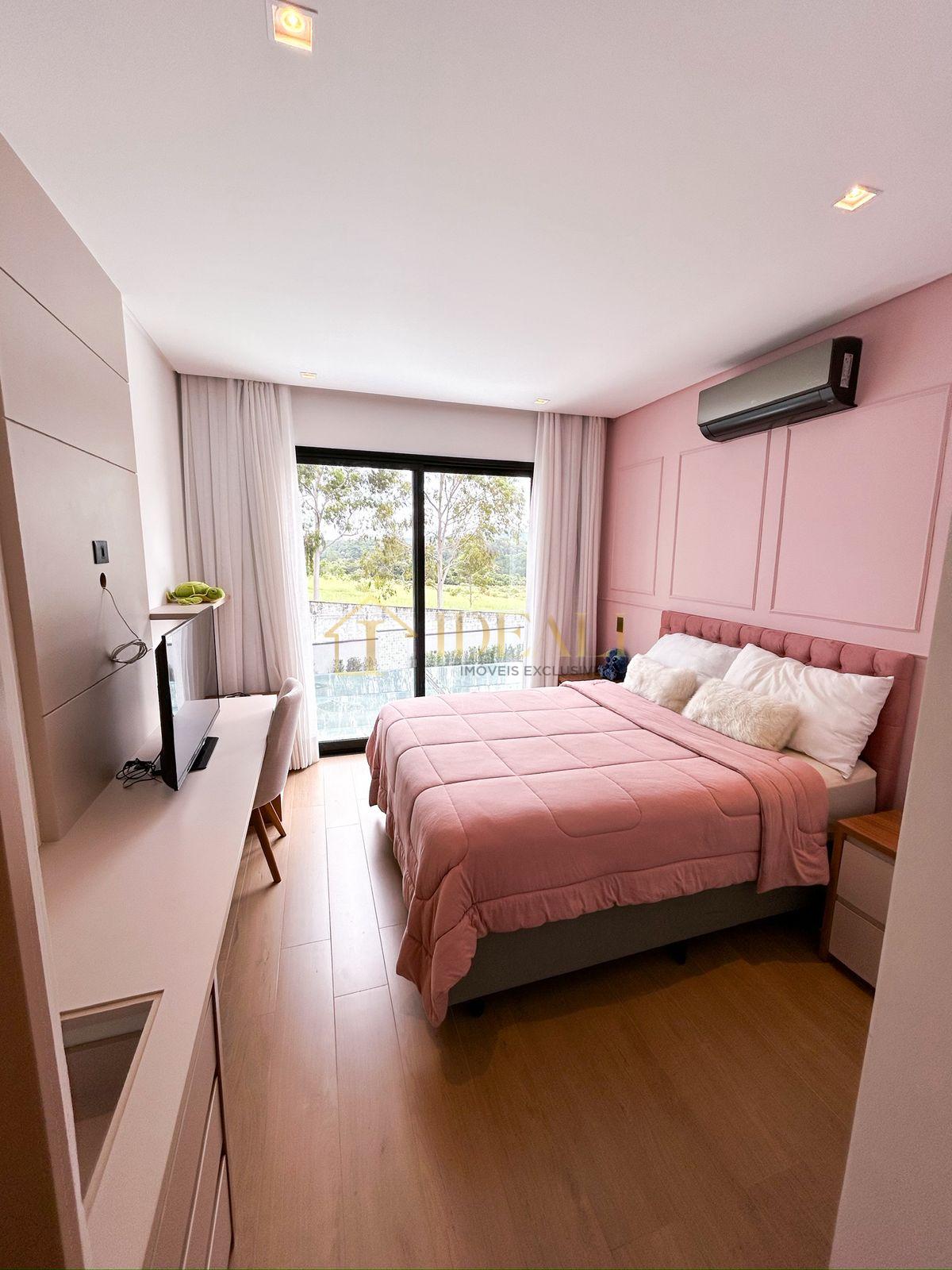 CASA EM CONDOMINIO FECHADO DE LUXO EM ATIBAIA  Atibaia - 