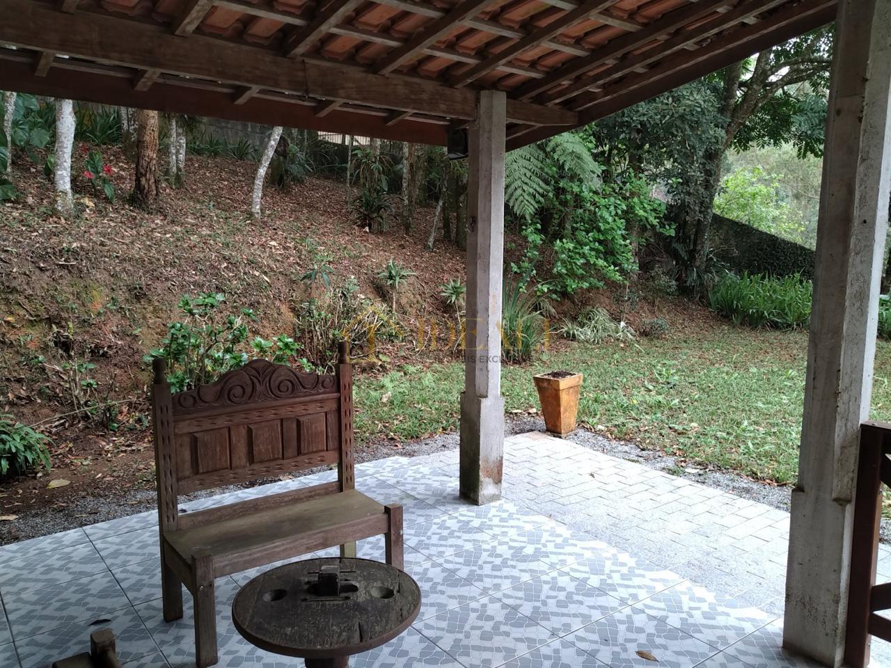 CASA NA SERRA DA CANTAREIRA ( ACEITA FINANCIAMENTO ) CONDOMINIO FECHADO RUA GRAVATA  Mairiporã - 