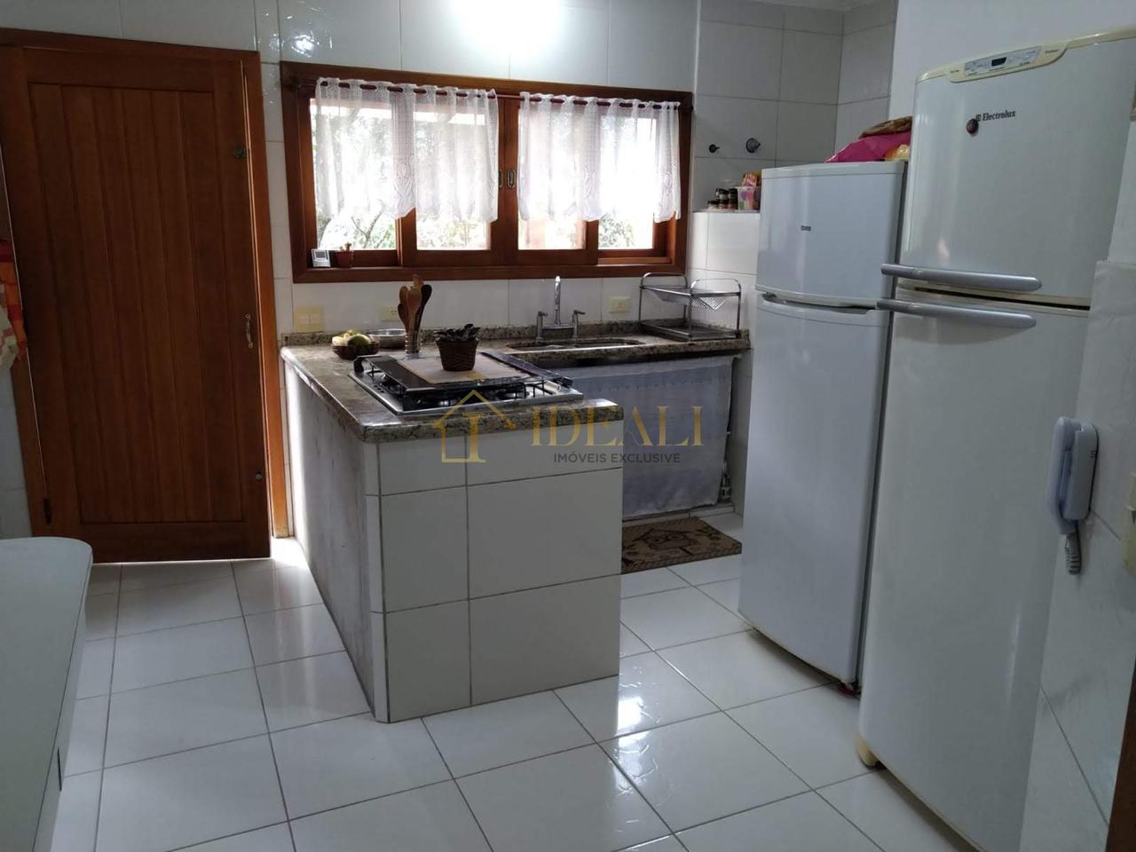 CASA NA SERRA DA CANTAREIRA ( ACEITA FINANCIAMENTO ) CONDOMINIO FECHADO RUA GRAVATA  Mairiporã - 