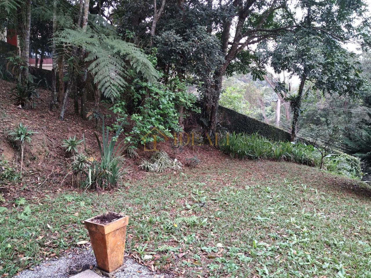 CASA NA SERRA DA CANTAREIRA ( ACEITA FINANCIAMENTO ) CONDOMINIO FECHADO RUA GRAVATA  Mairiporã - 