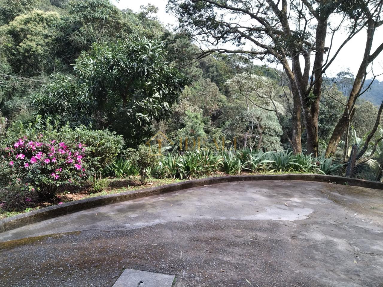 CASA NA SERRA DA CANTAREIRA ( ACEITA FINANCIAMENTO ) CONDOMINIO FECHADO RUA GRAVATA  Mairiporã - 