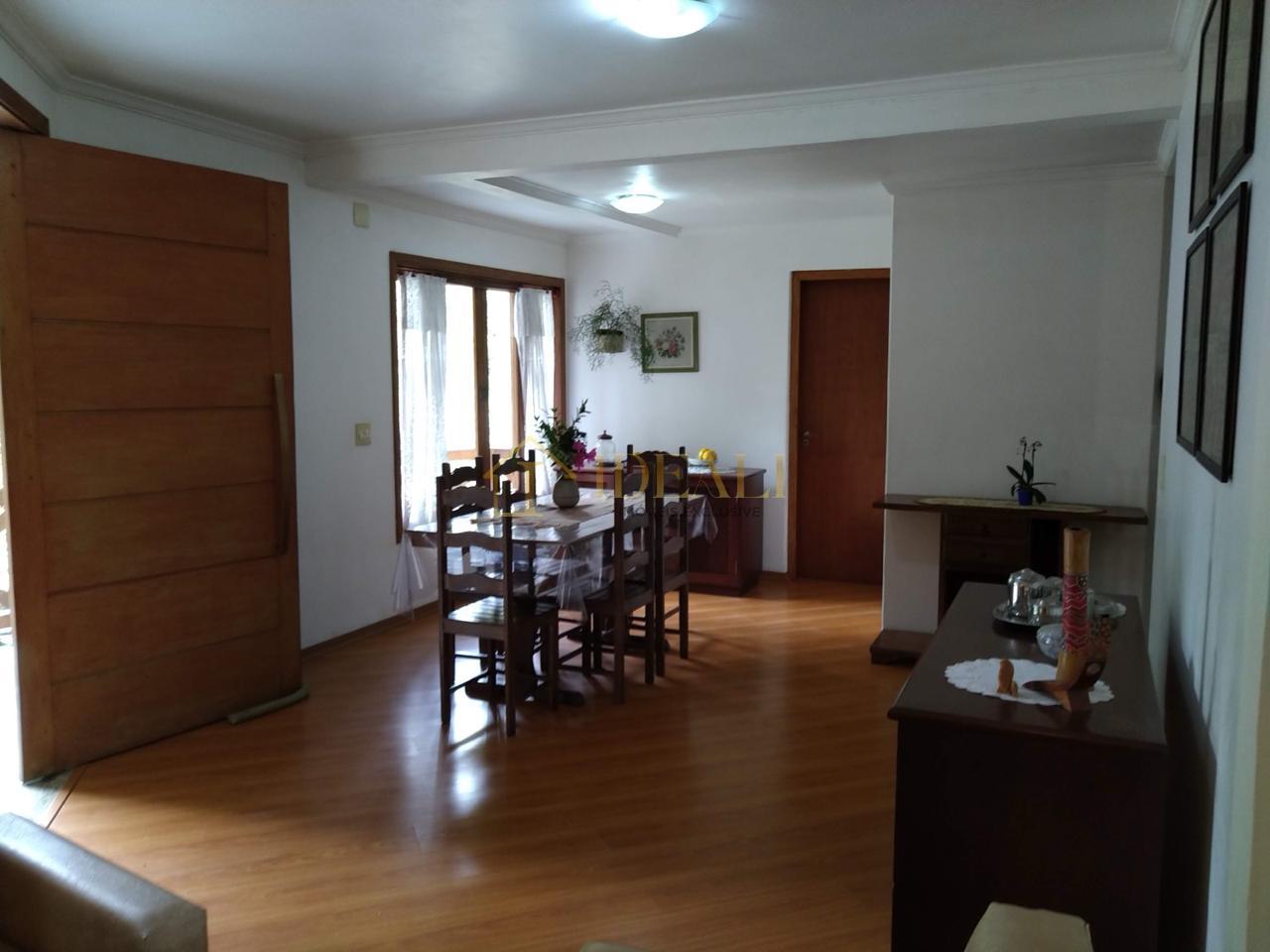 CASA NA SERRA DA CANTAREIRA ( ACEITA FINANCIAMENTO ) CONDOMINIO FECHADO RUA GRAVATA  Mairiporã - 