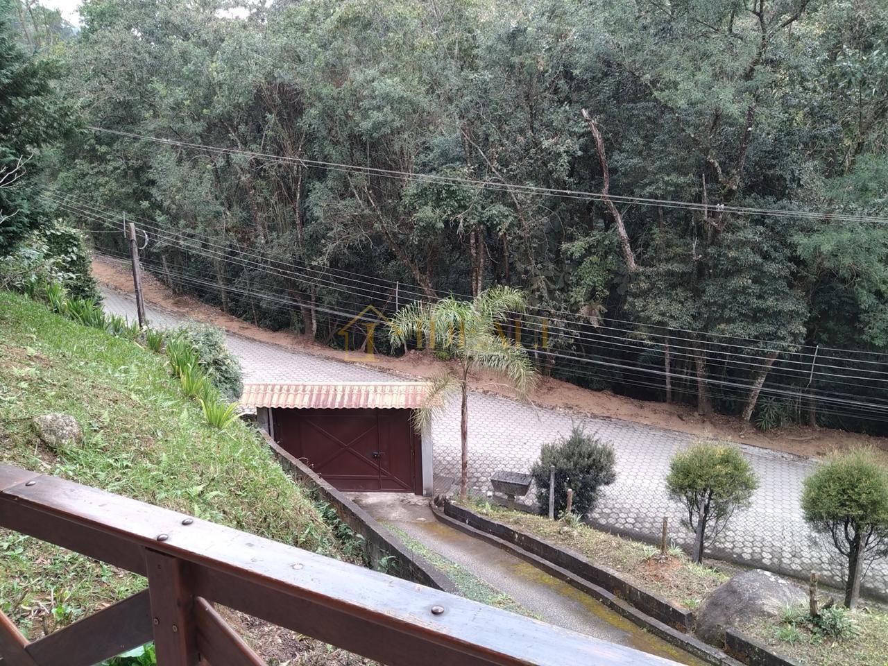 CASA NA SERRA DA CANTAREIRA ( ACEITA FINANCIAMENTO ) CONDOMINIO FECHADO RUA GRAVATA  Mairiporã - 