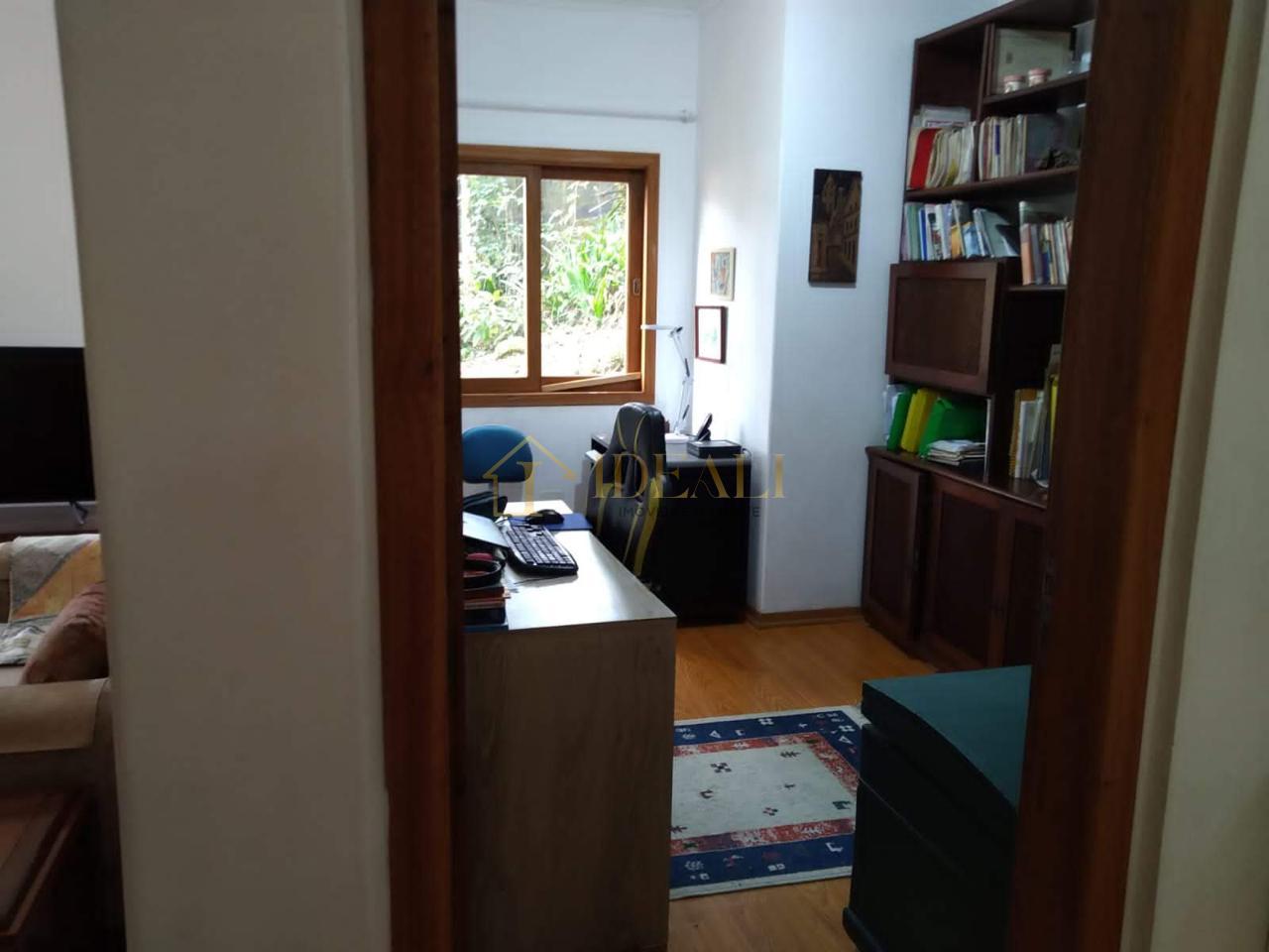 CASA NA SERRA DA CANTAREIRA ( ACEITA FINANCIAMENTO ) CONDOMINIO FECHADO RUA GRAVATA  Mairiporã - 