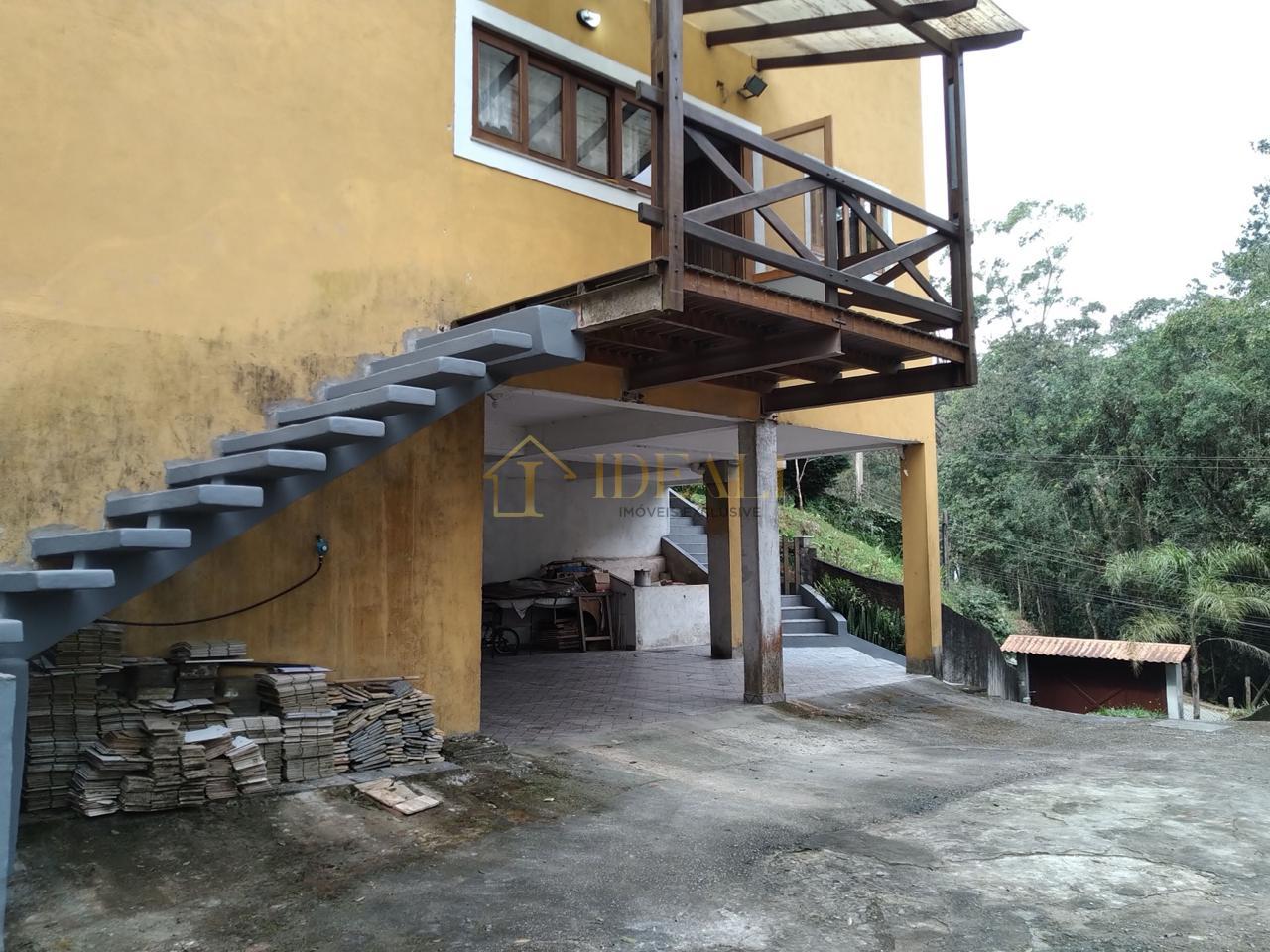 CASA NA SERRA DA CANTAREIRA ( ACEITA FINANCIAMENTO ) CONDOMINIO FECHADO RUA GRAVATA  Mairiporã - 