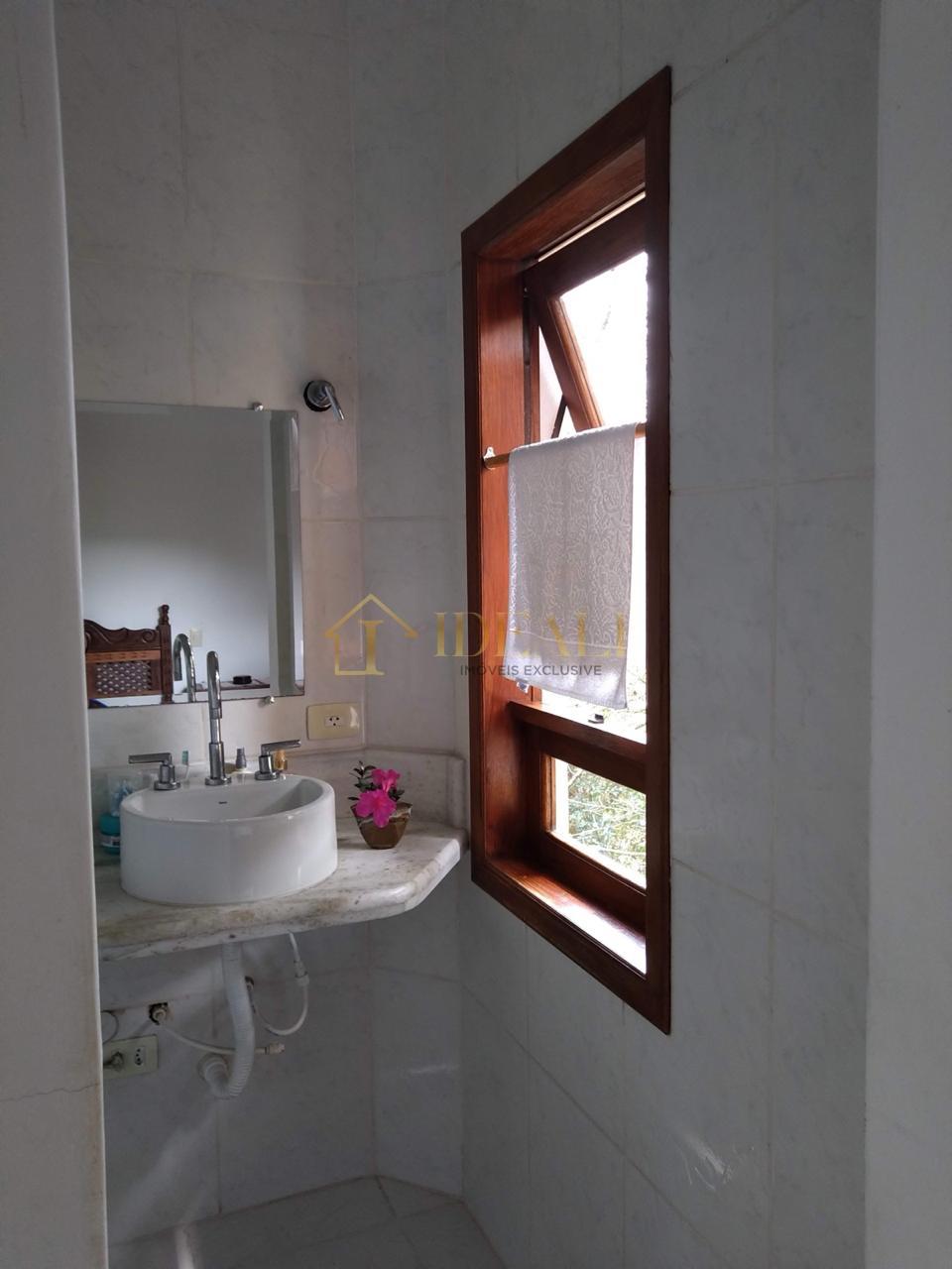 CASA NA SERRA DA CANTAREIRA ( ACEITA FINANCIAMENTO ) CONDOMINIO FECHADO RUA GRAVATA  Mairiporã - 