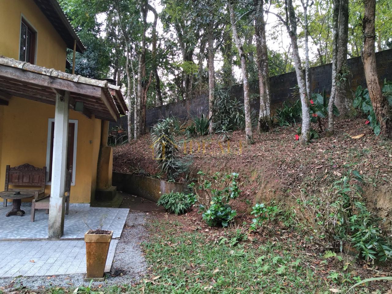 CASA NA SERRA DA CANTAREIRA ( ACEITA FINANCIAMENTO ) CONDOMINIO FECHADO RUA GRAVATA  Mairiporã - 