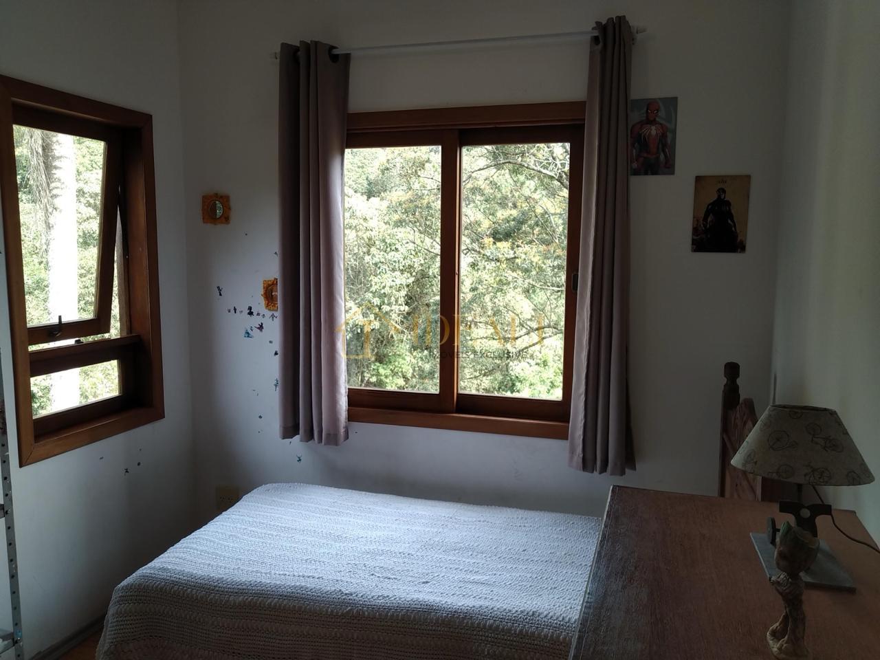 CASA NA SERRA DA CANTAREIRA ( ACEITA FINANCIAMENTO ) CONDOMINIO FECHADO RUA GRAVATA  Mairiporã - 