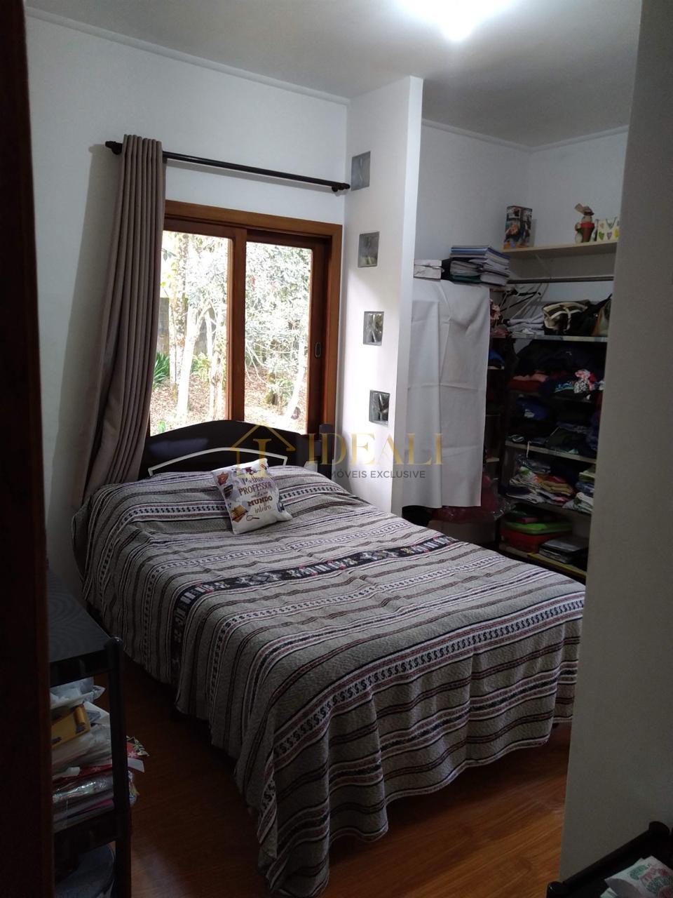 CASA NA SERRA DA CANTAREIRA ( ACEITA FINANCIAMENTO ) CONDOMINIO FECHADO RUA GRAVATA  Mairiporã - 