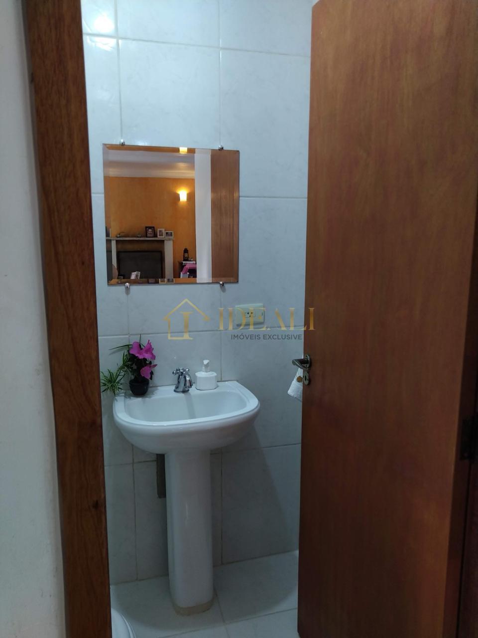 CASA NA SERRA DA CANTAREIRA ( ACEITA FINANCIAMENTO ) CONDOMINIO FECHADO RUA GRAVATA  Mairiporã - 