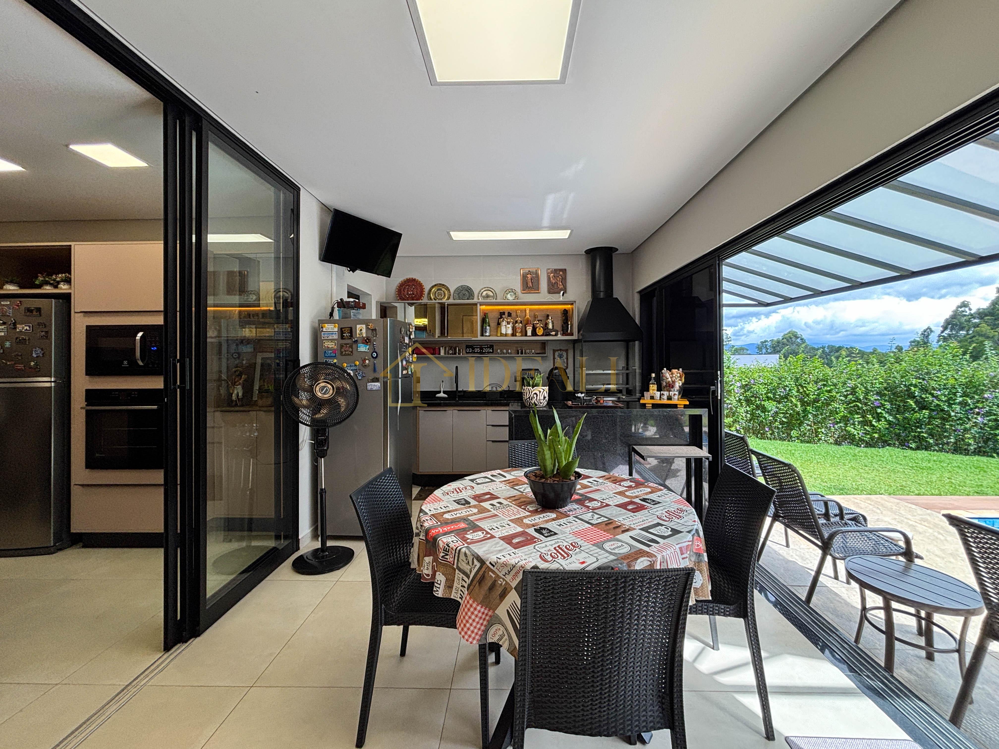 Casa t&eacute;rrea no Condom&iacute;nio Buona Vita &ndash; Atibaia  Atibaia - 