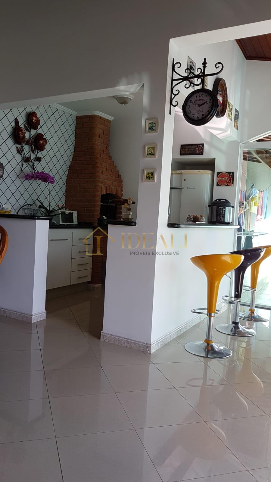 Ch&aacute;cara t&eacute;rrea &agrave; venda em Condom&iacute;nio fechado em Mairipor&atilde; Rua Sibipirunas Mairiporã - 