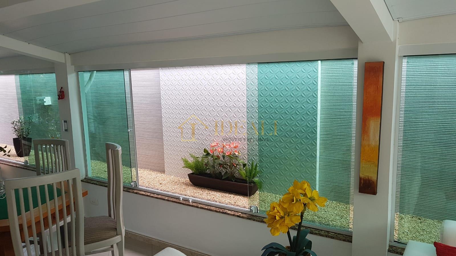 Ch&aacute;cara t&eacute;rrea &agrave; venda em Condom&iacute;nio fechado em Mairipor&atilde; Rua Sibipirunas Mairiporã - 